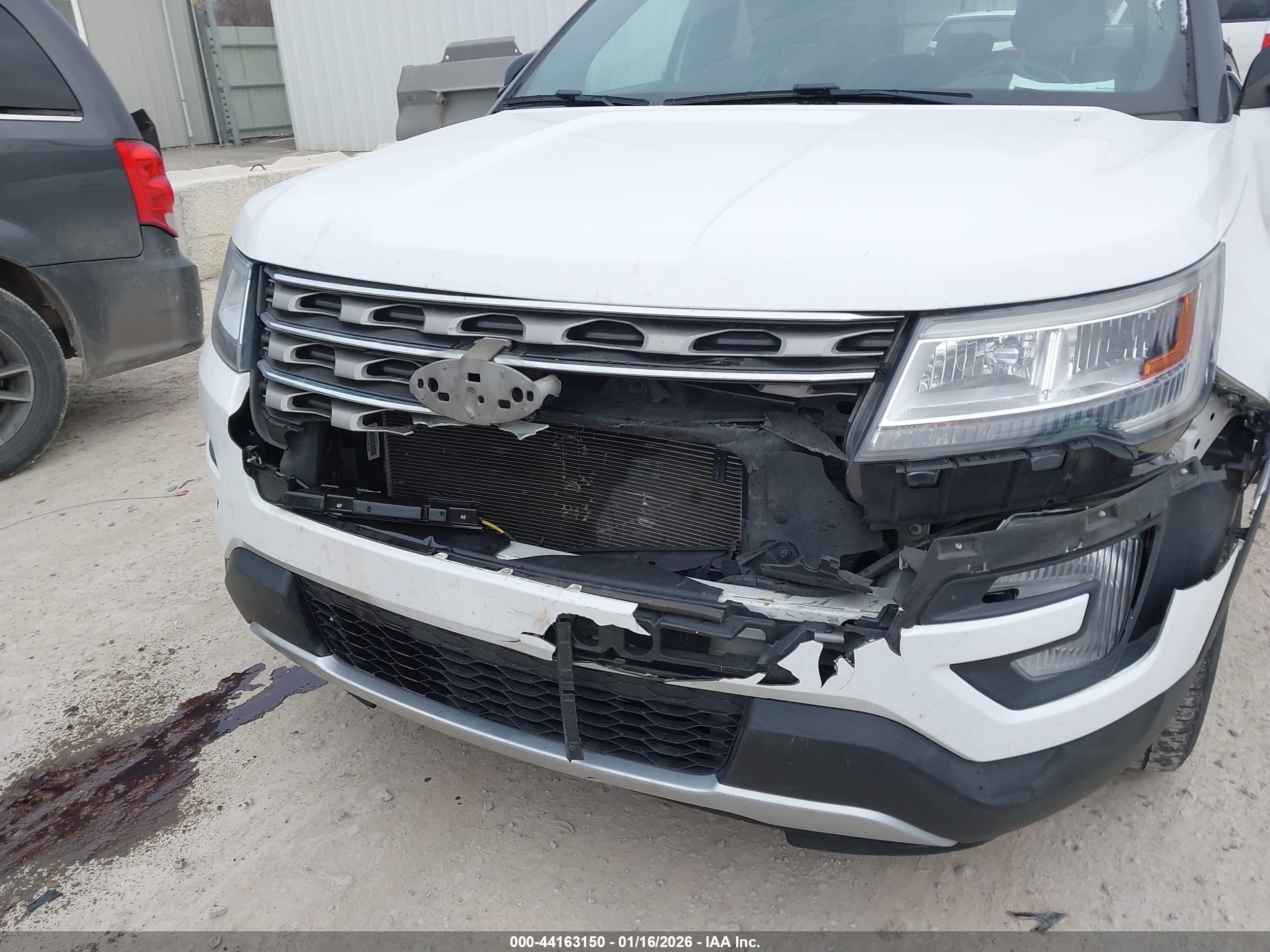 FORD EXPLORER image 6