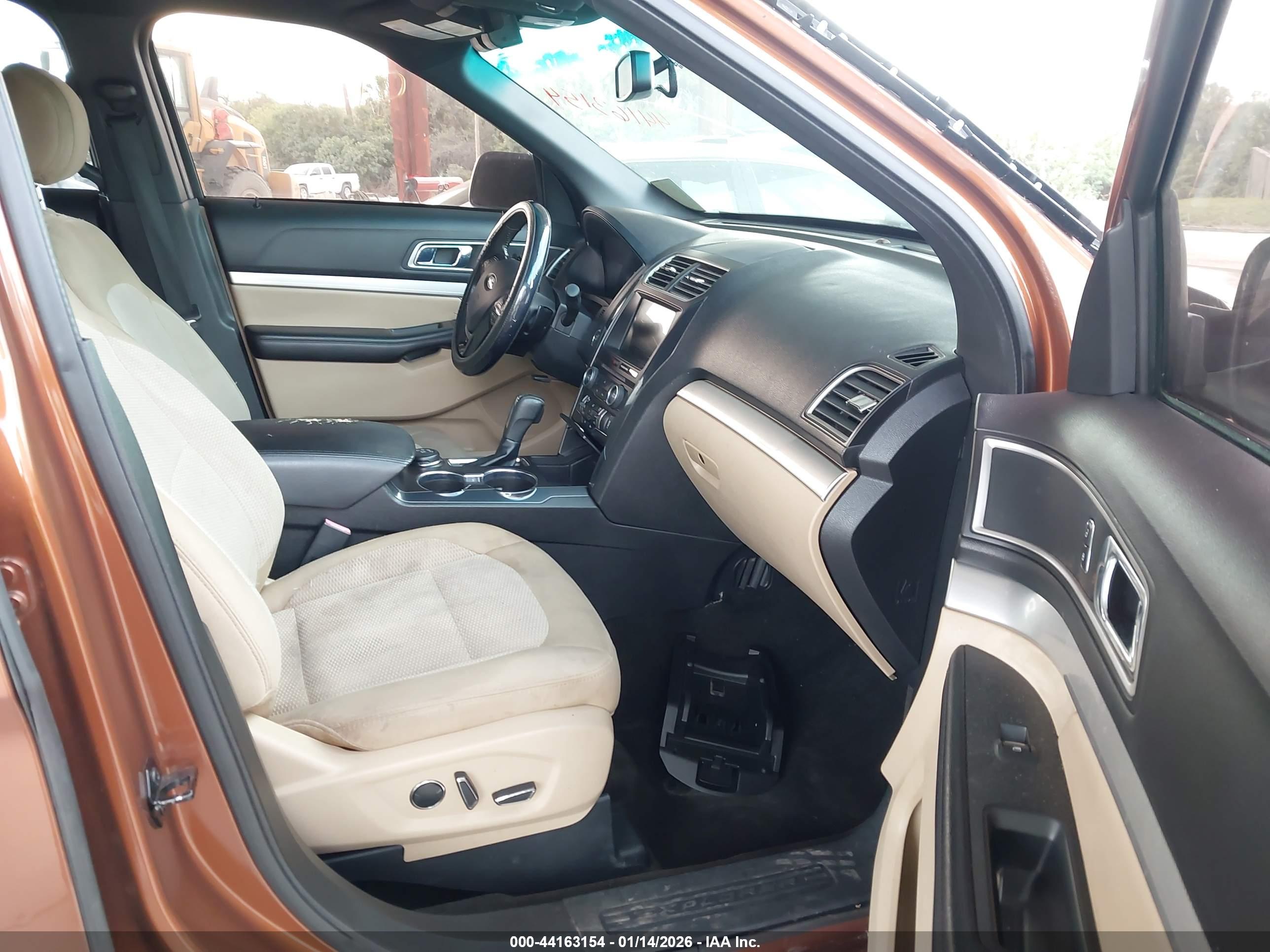 FORD EXPLORER image 5