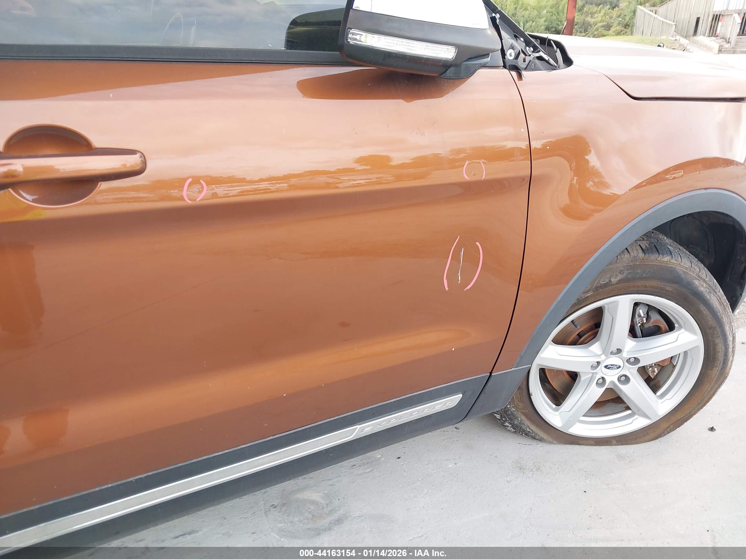 FORD EXPLORER image 6