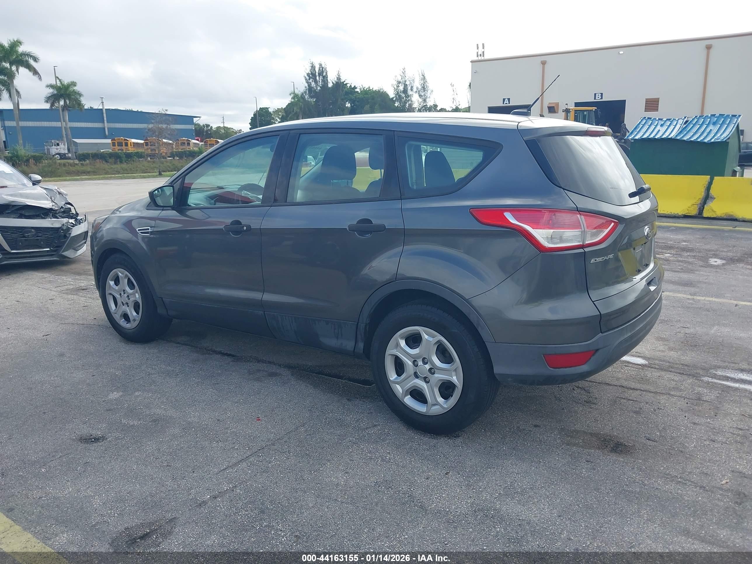 FORD ESCAPE image 3
