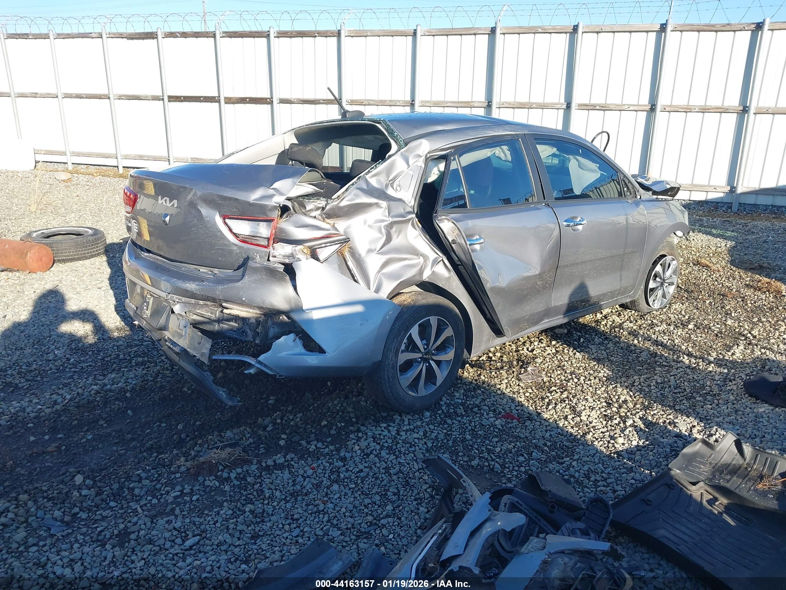 KIA RIO image 4
