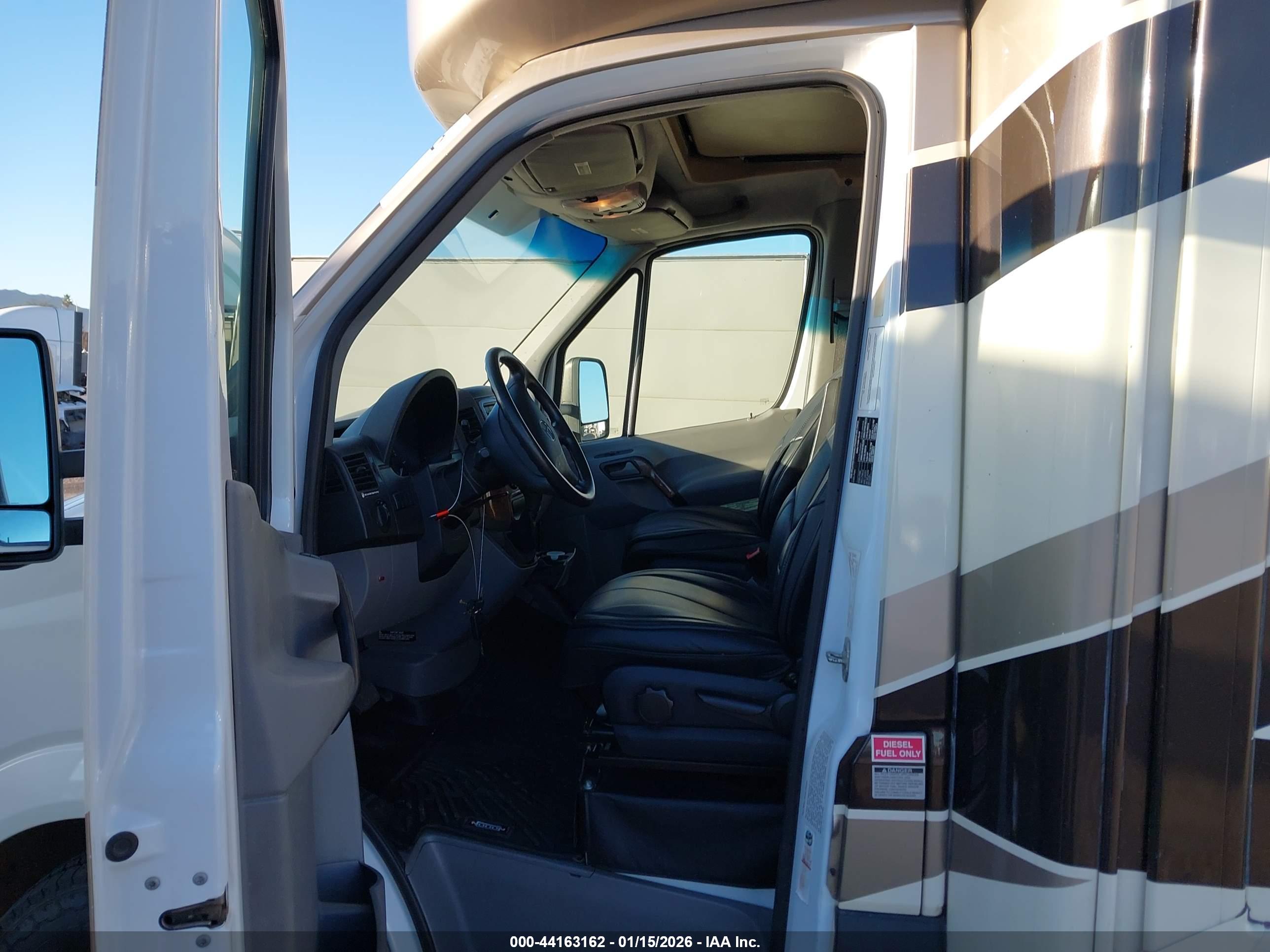 MERCEDES-BENZ SPRINTER image 5