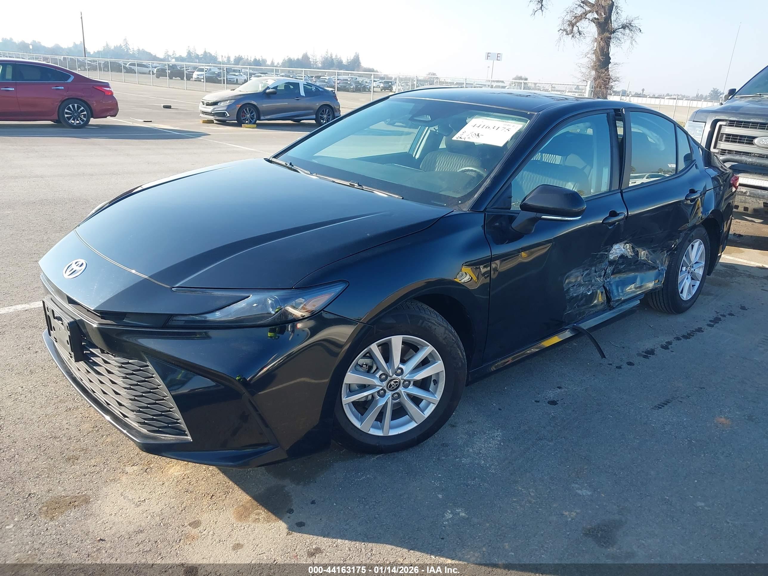 TOYOTA CAMRY image 2