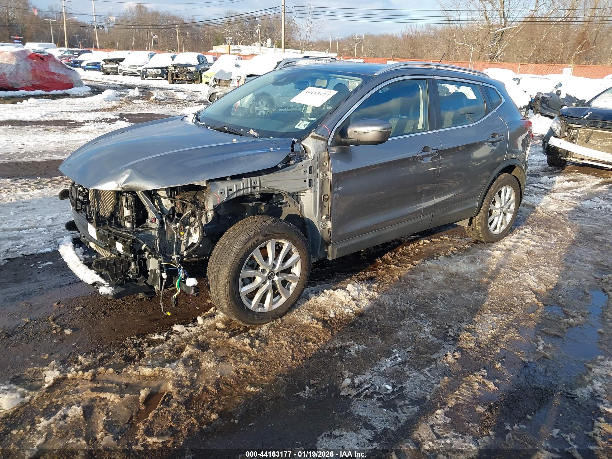 NISSAN ROGUE image 2