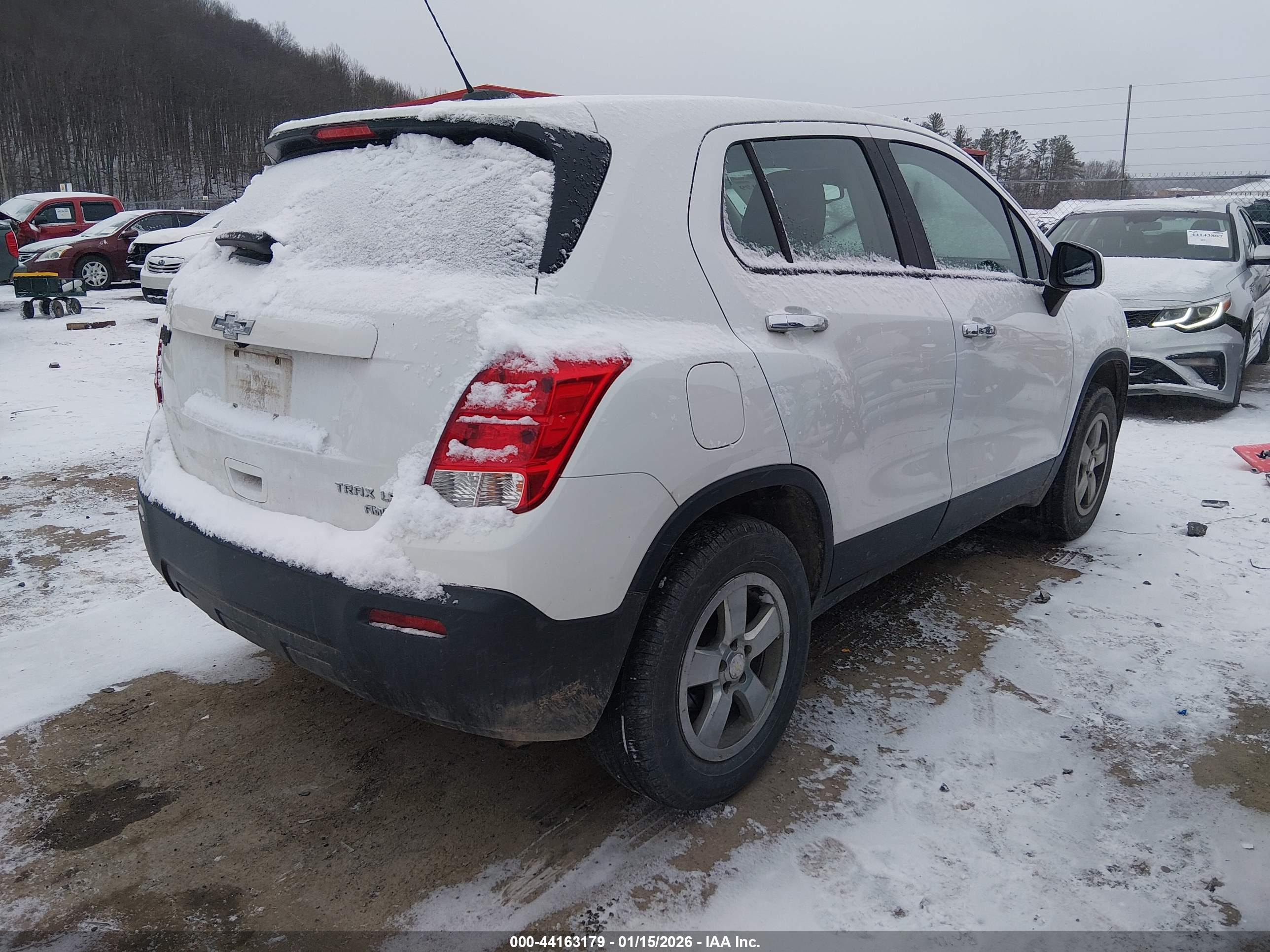CHEVROLET TRAX image 4
