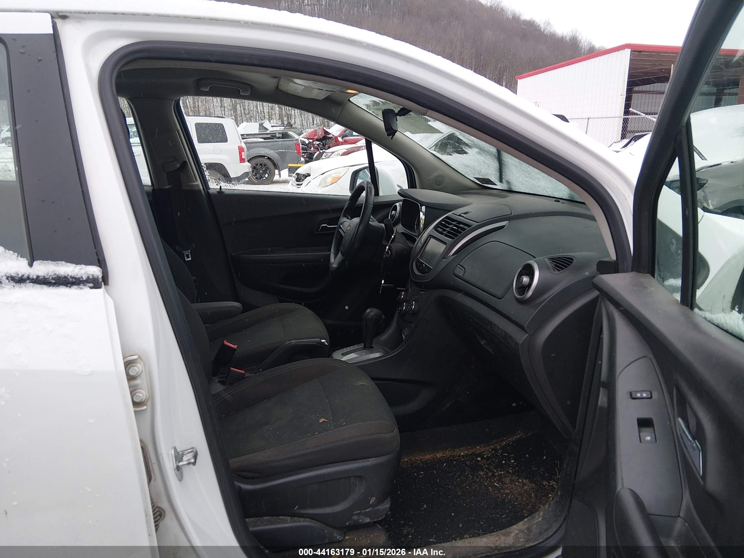 CHEVROLET TRAX image 5