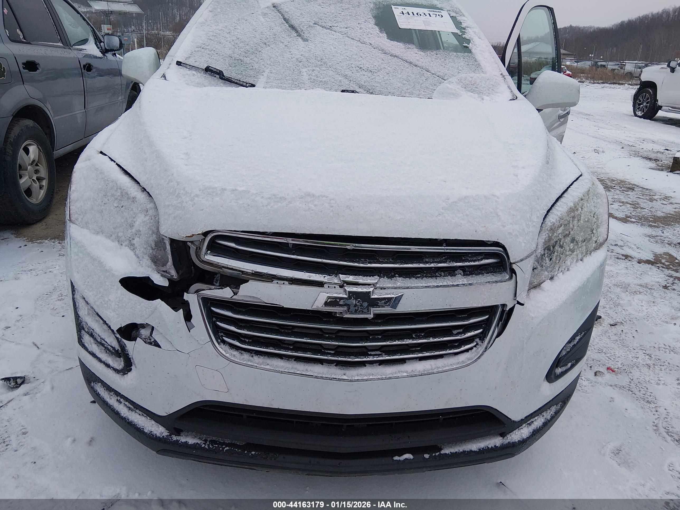 CHEVROLET TRAX image 6