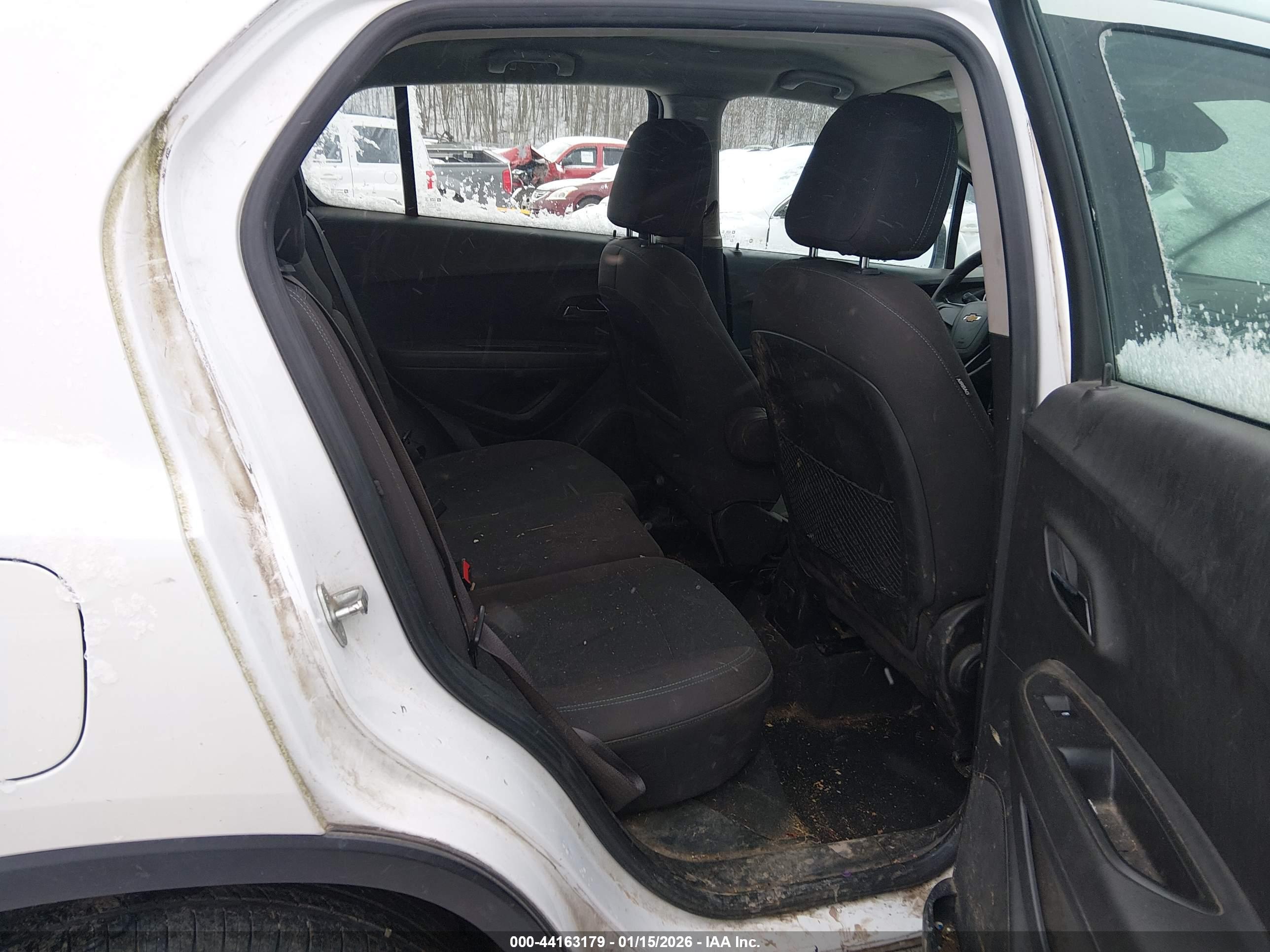 CHEVROLET TRAX image 8
