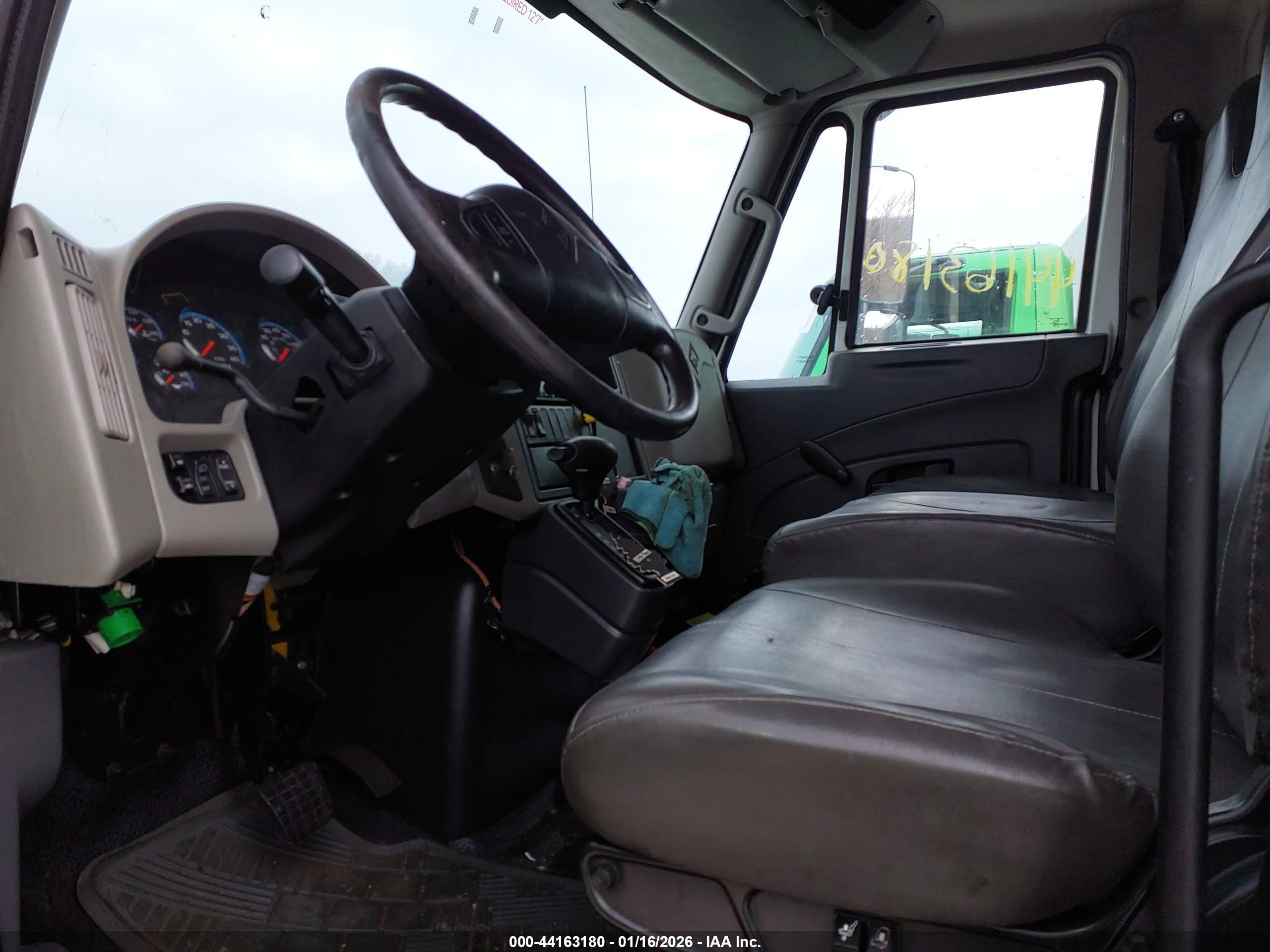INTERNATIONAL DURASTAR image 8