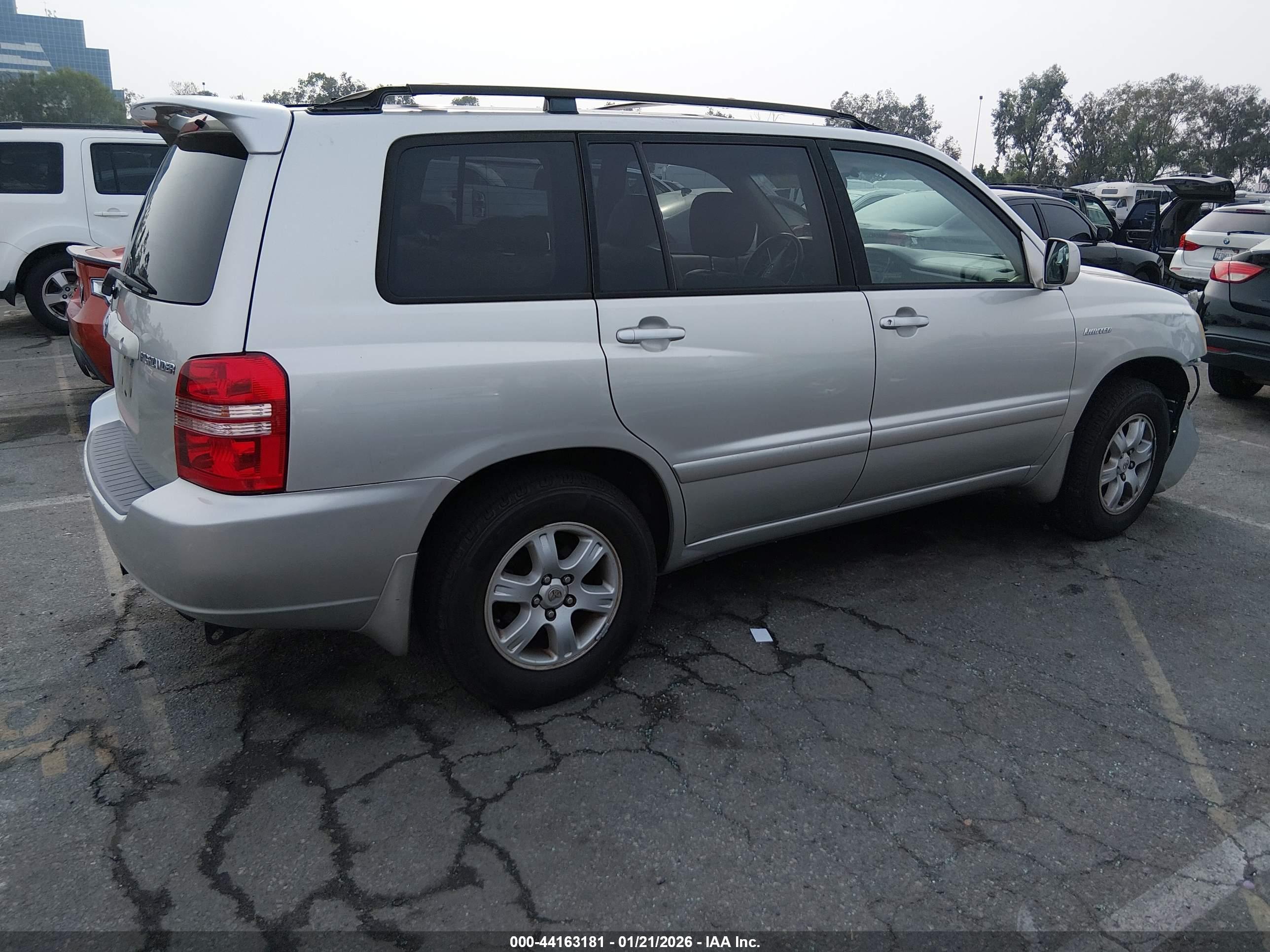 TOYOTA HIGHLANDER image 4