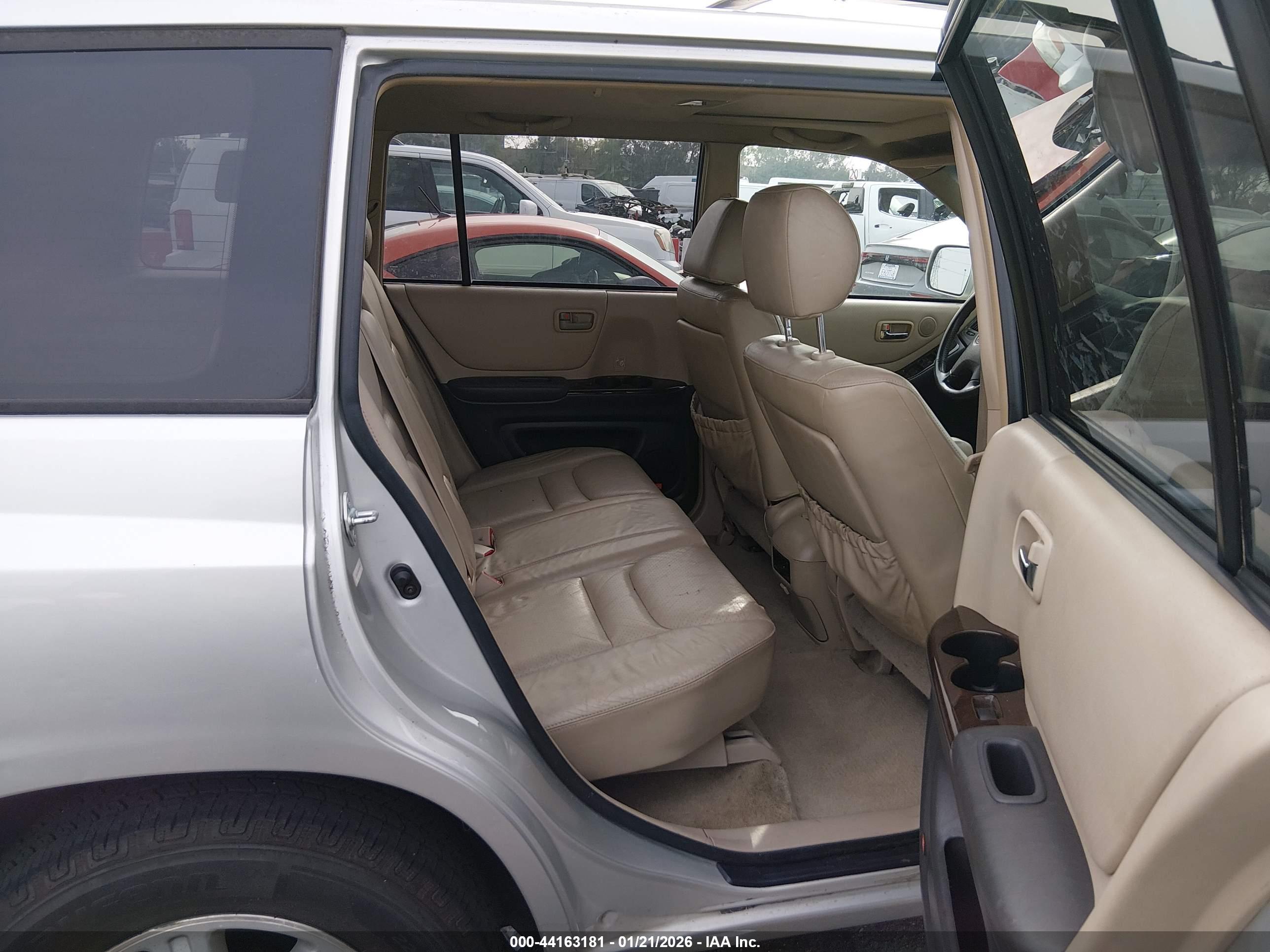 TOYOTA HIGHLANDER image 8