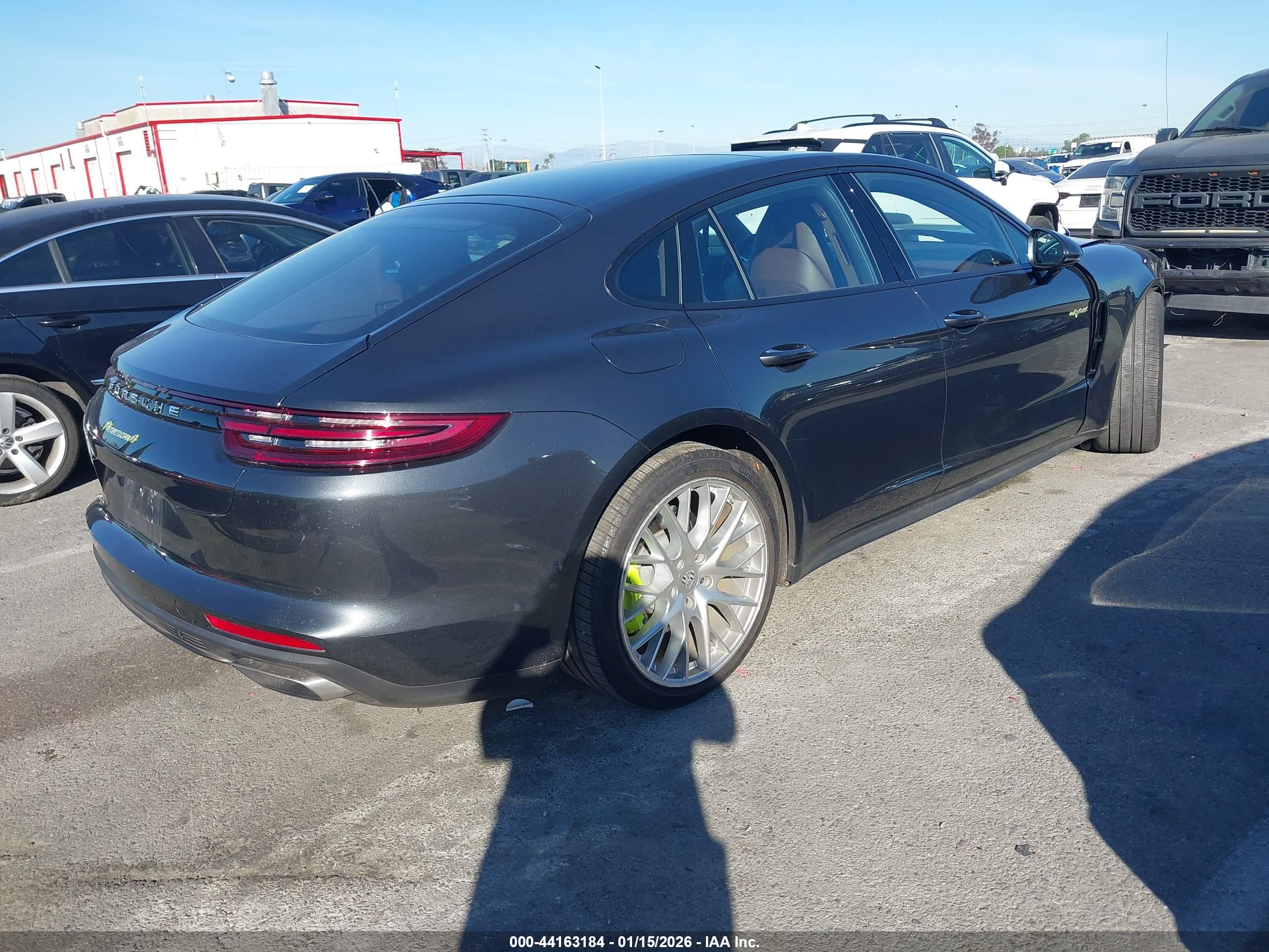 PORSCHE PANAMERA image 4