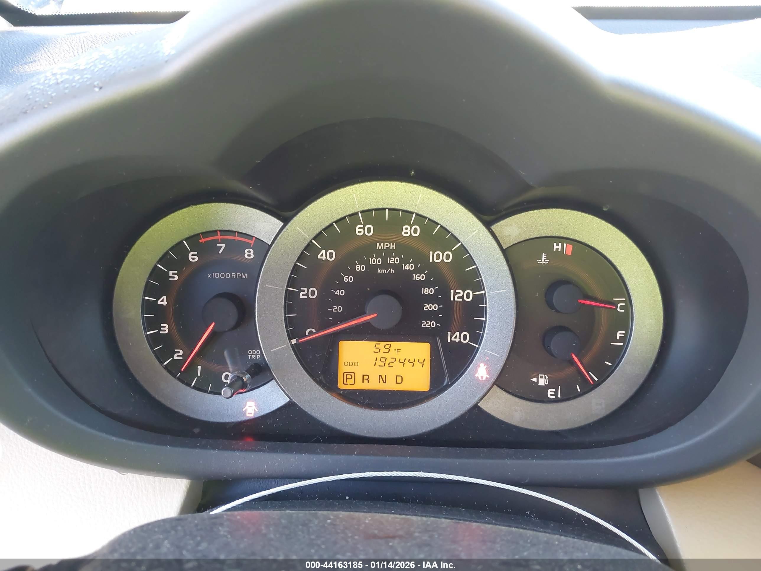 TOYOTA RAV4 image 7