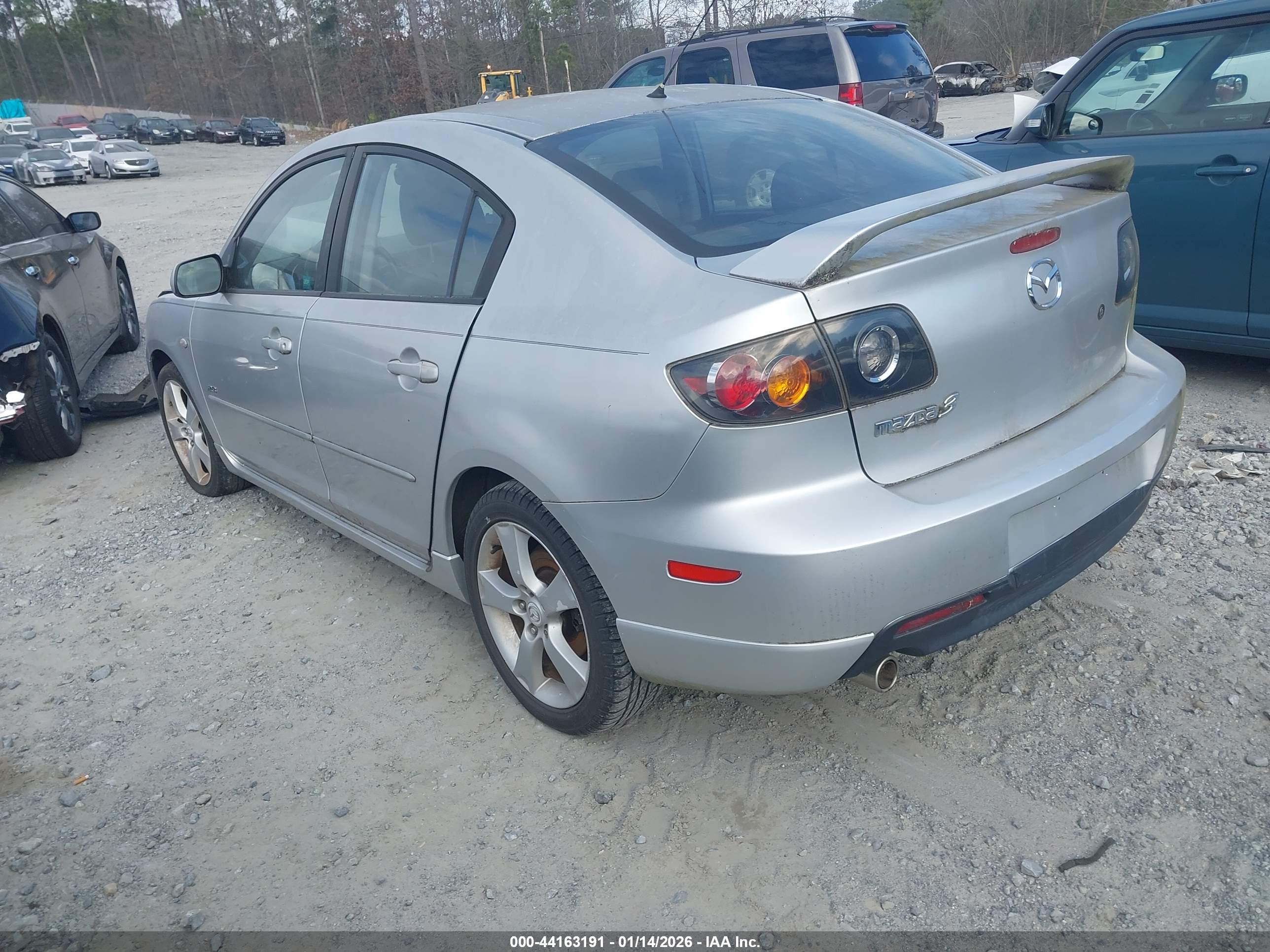 MAZDA MAZDA3 image 3