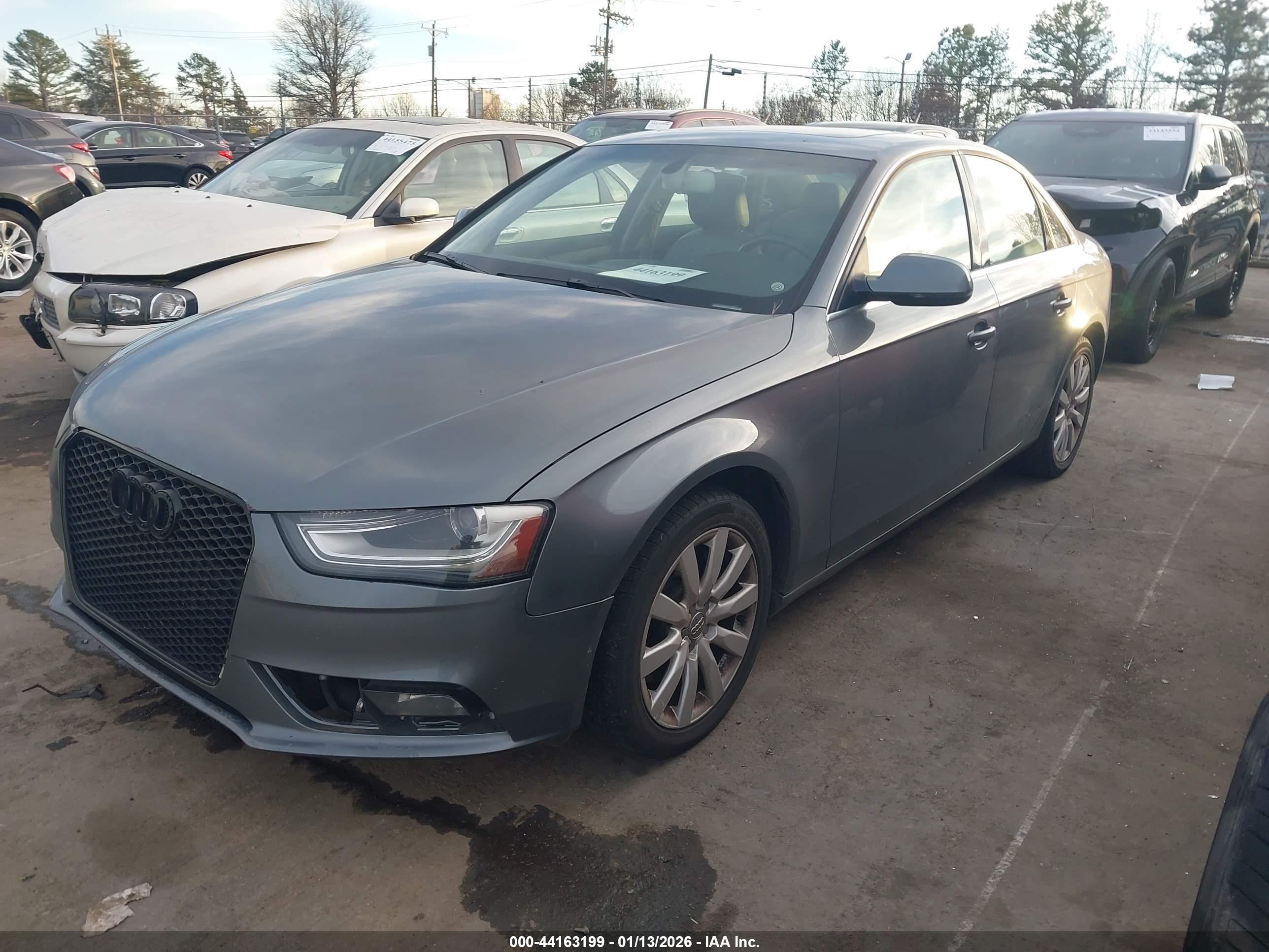 AUDI A4 image 2
