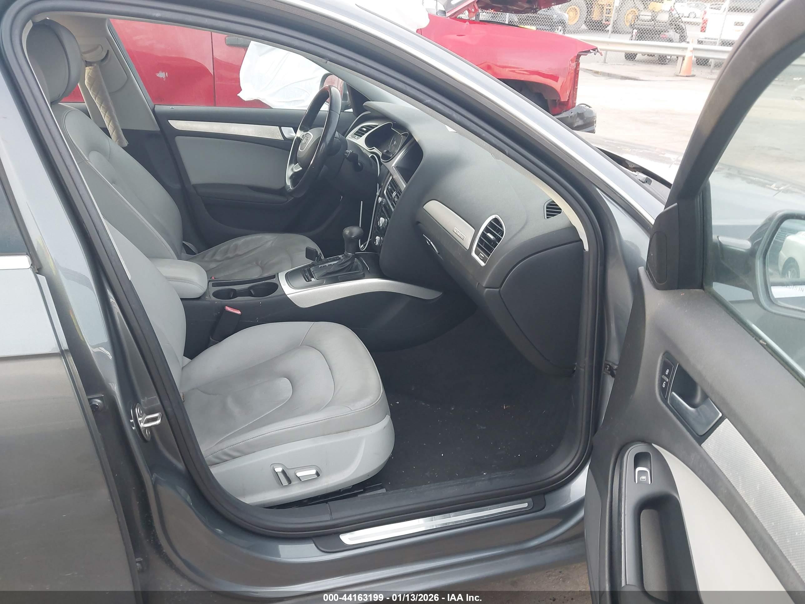 AUDI A4 image 5