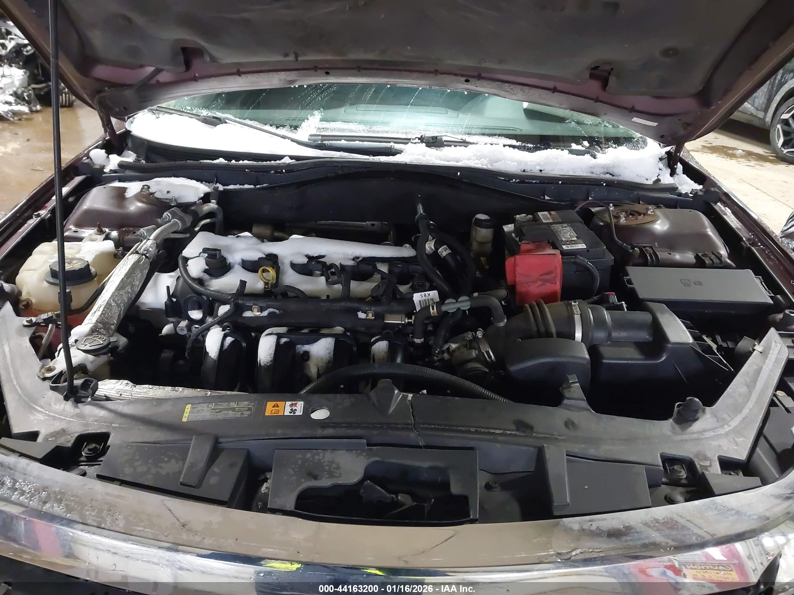 FORD FUSION image 10