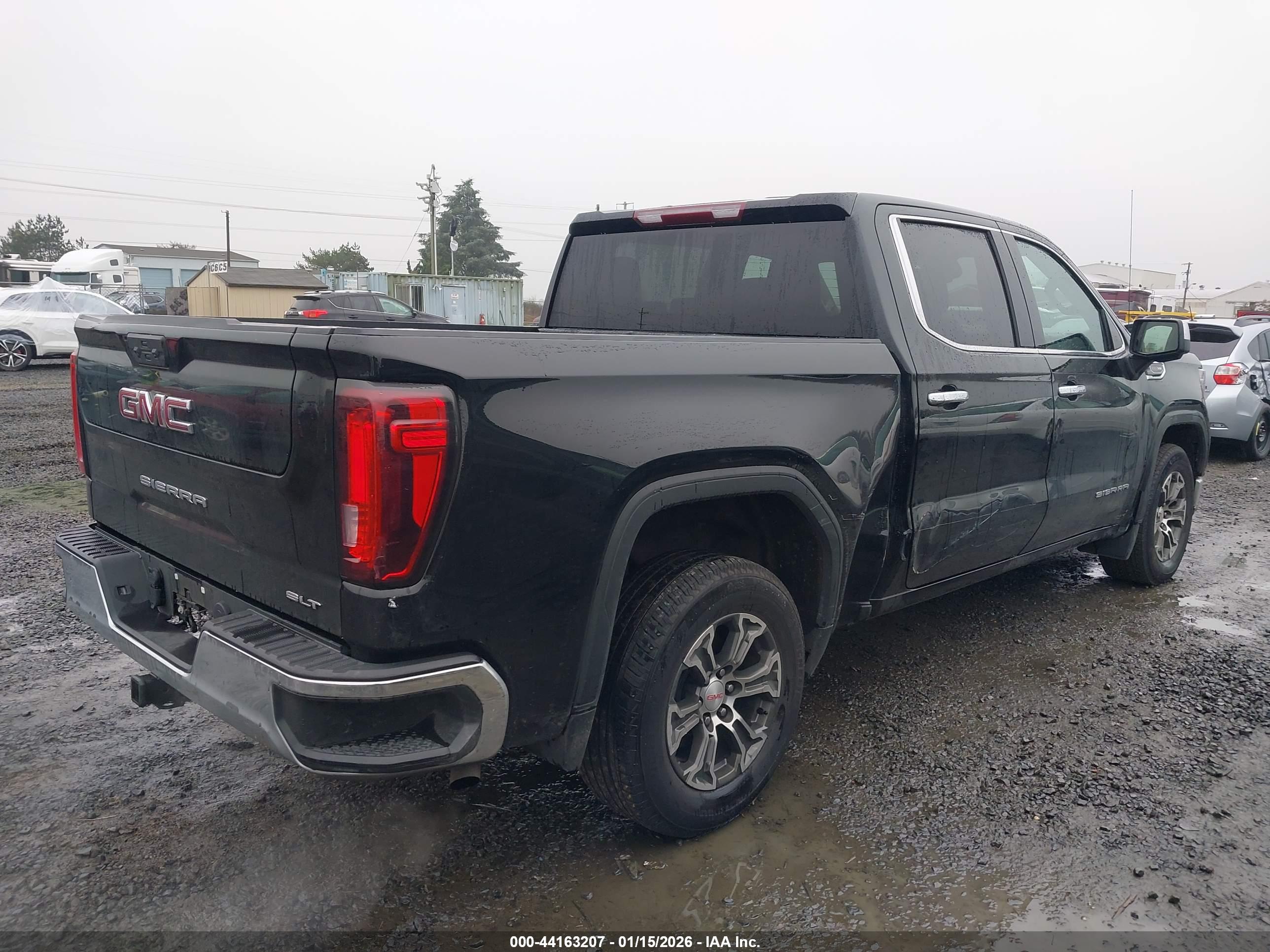 GMC SIERRA image 4