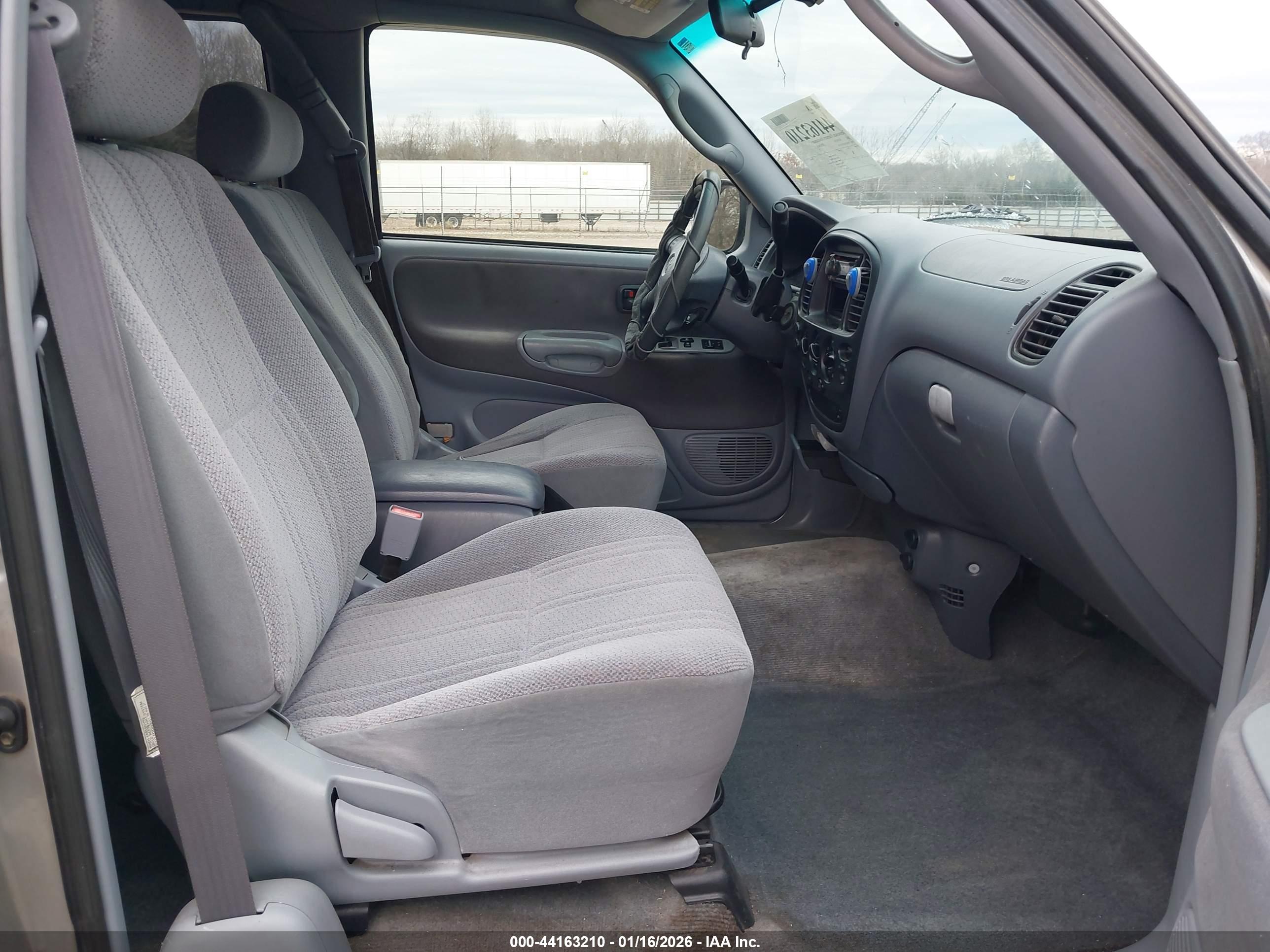 TOYOTA TUNDRA image 5