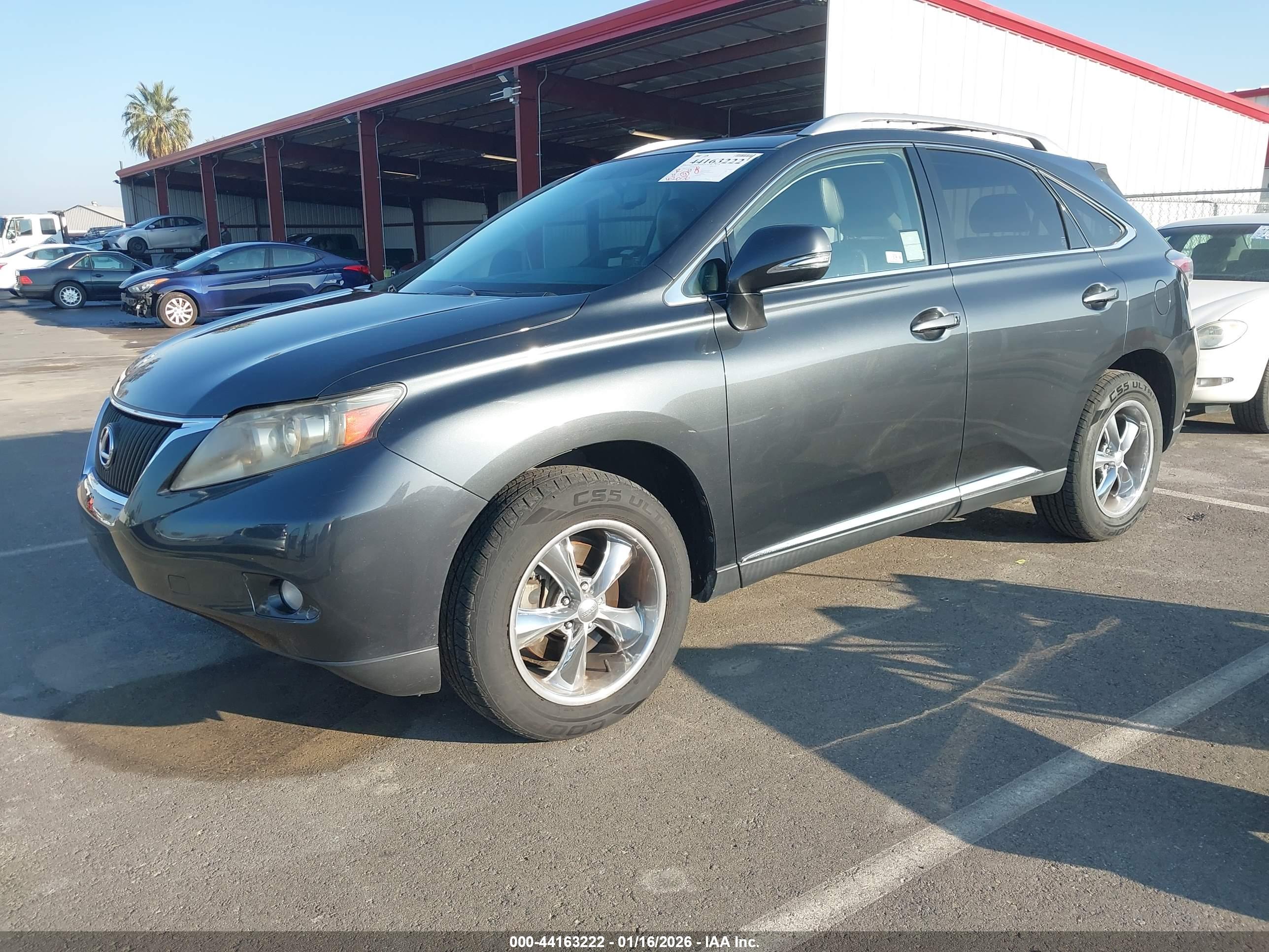 LEXUS RX image 2