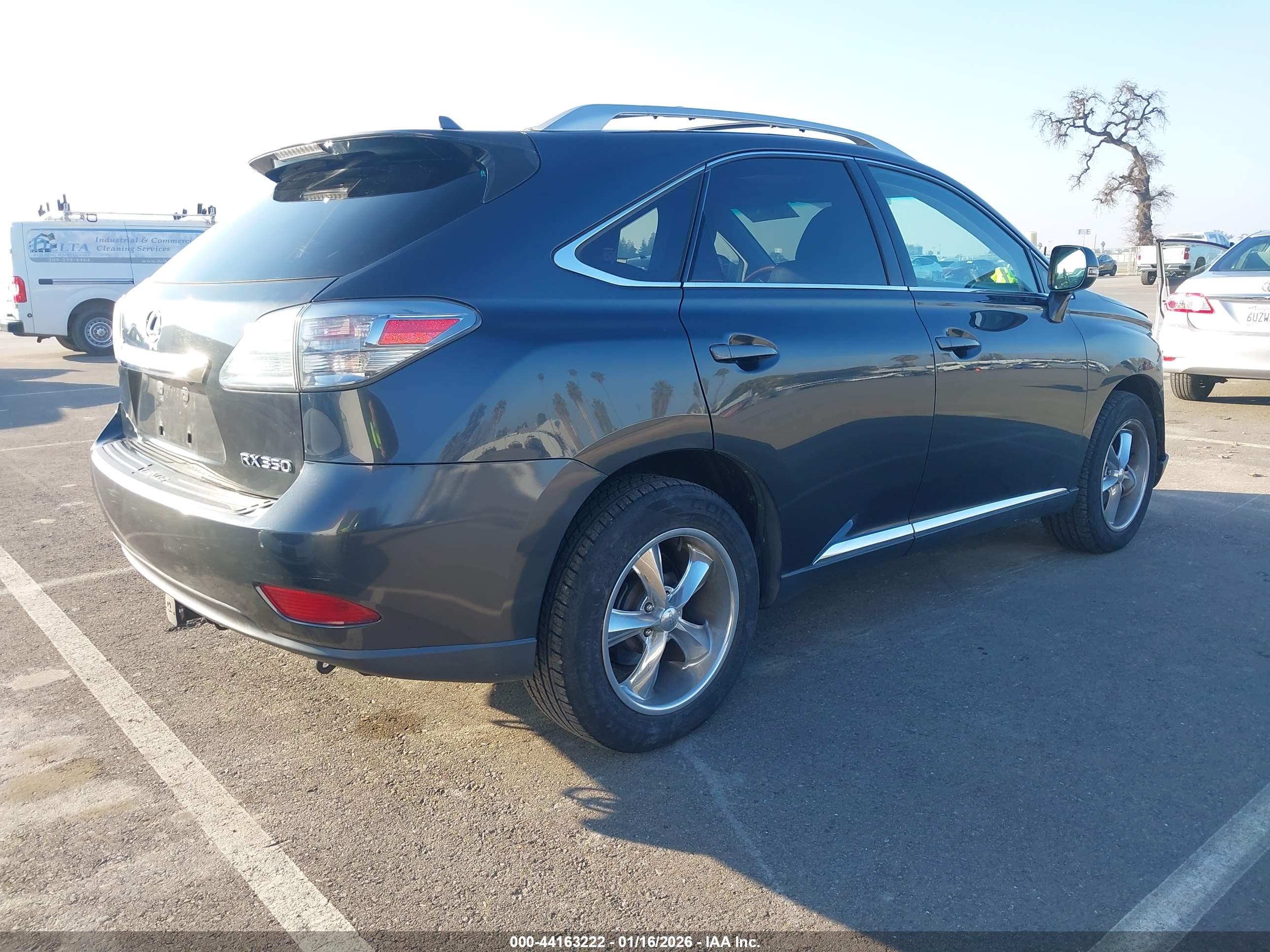 LEXUS RX image 4