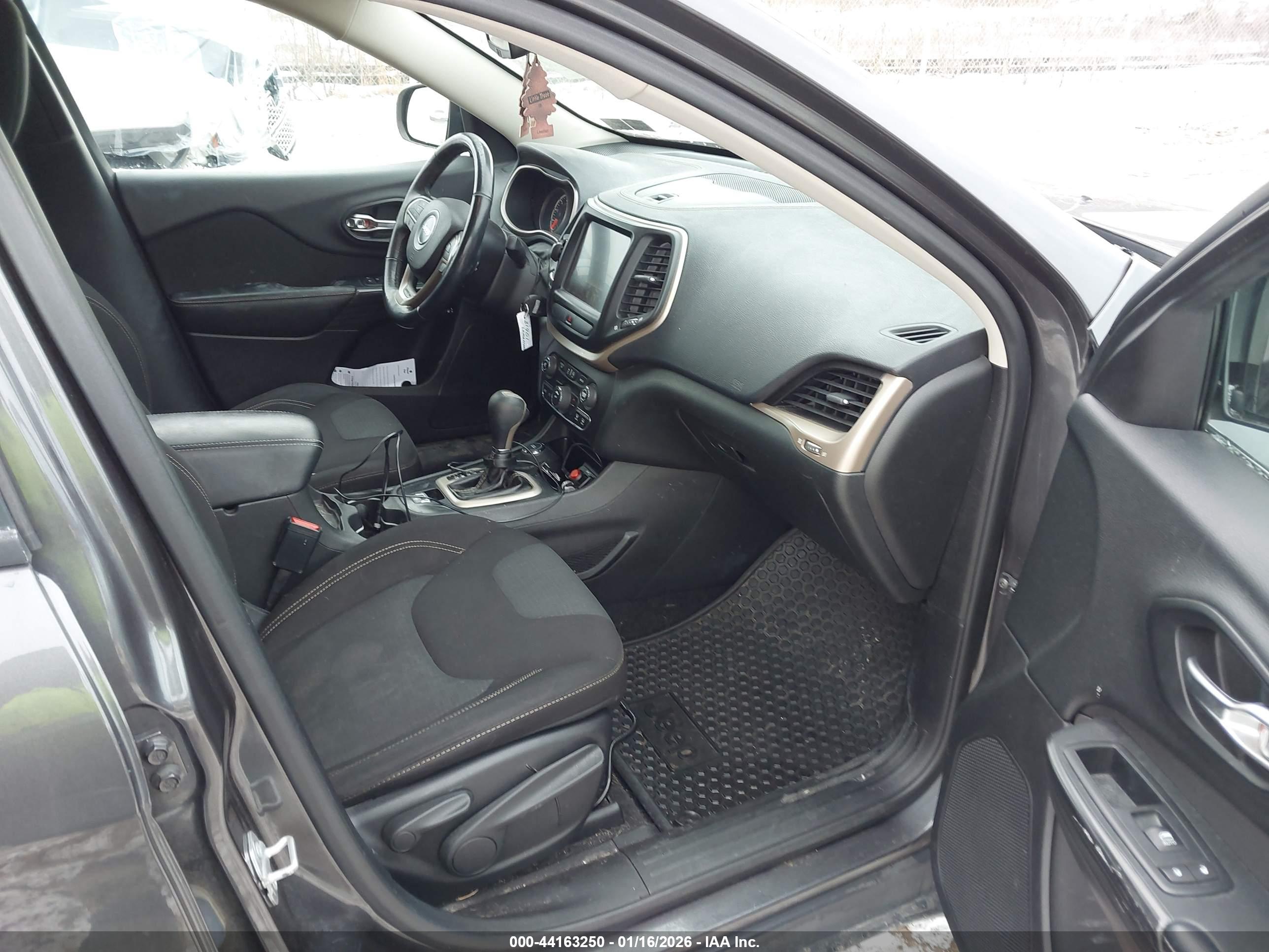 JEEP CHEROKEE image 5
