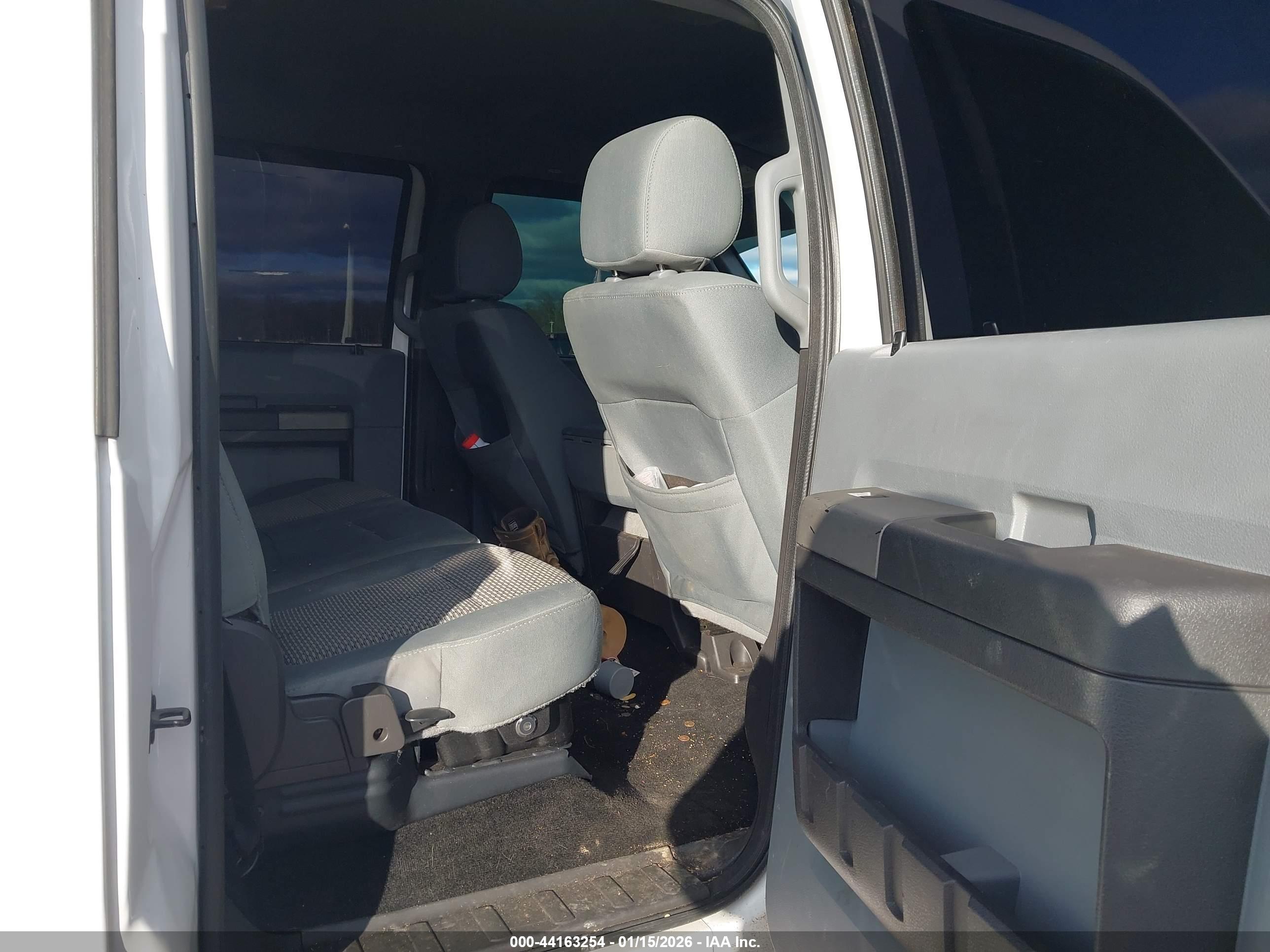 FORD F-250 image 8