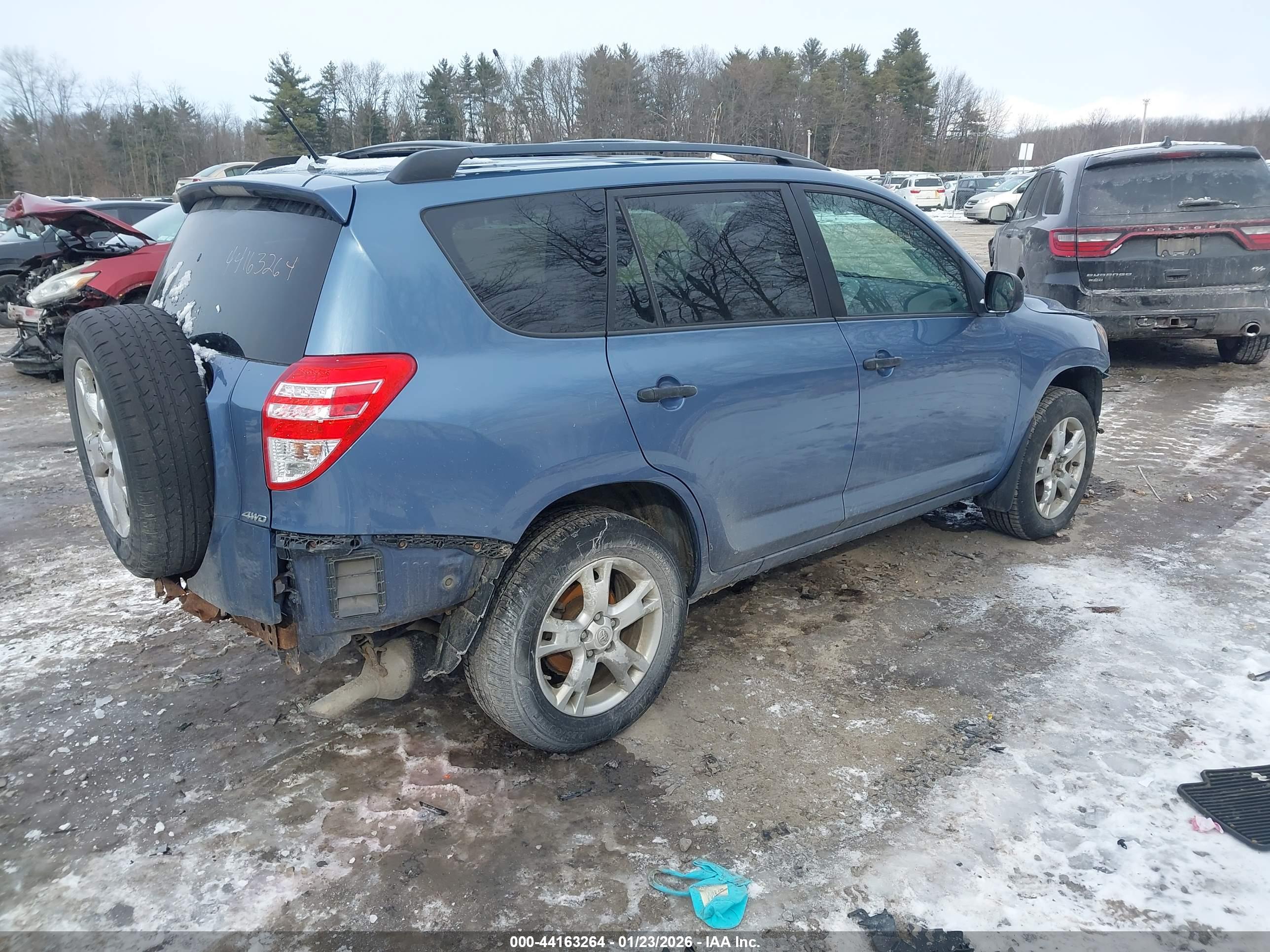 TOYOTA RAV4 image 4