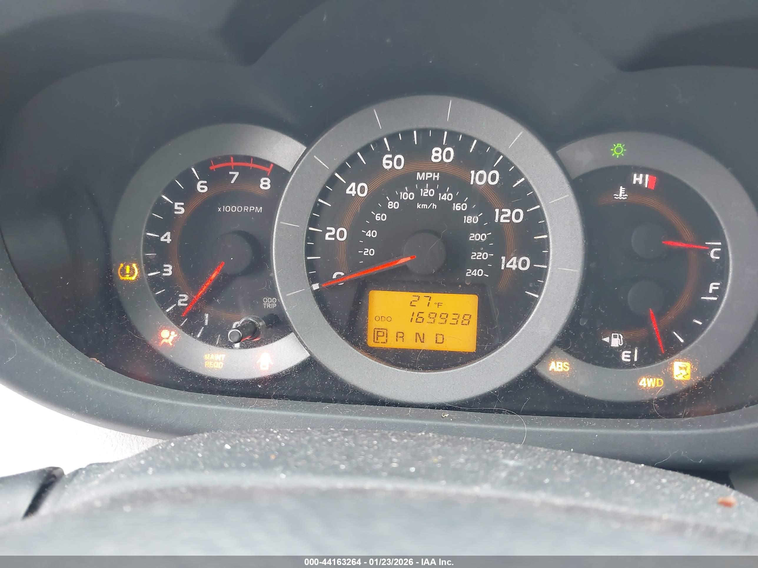 TOYOTA RAV4 image 7