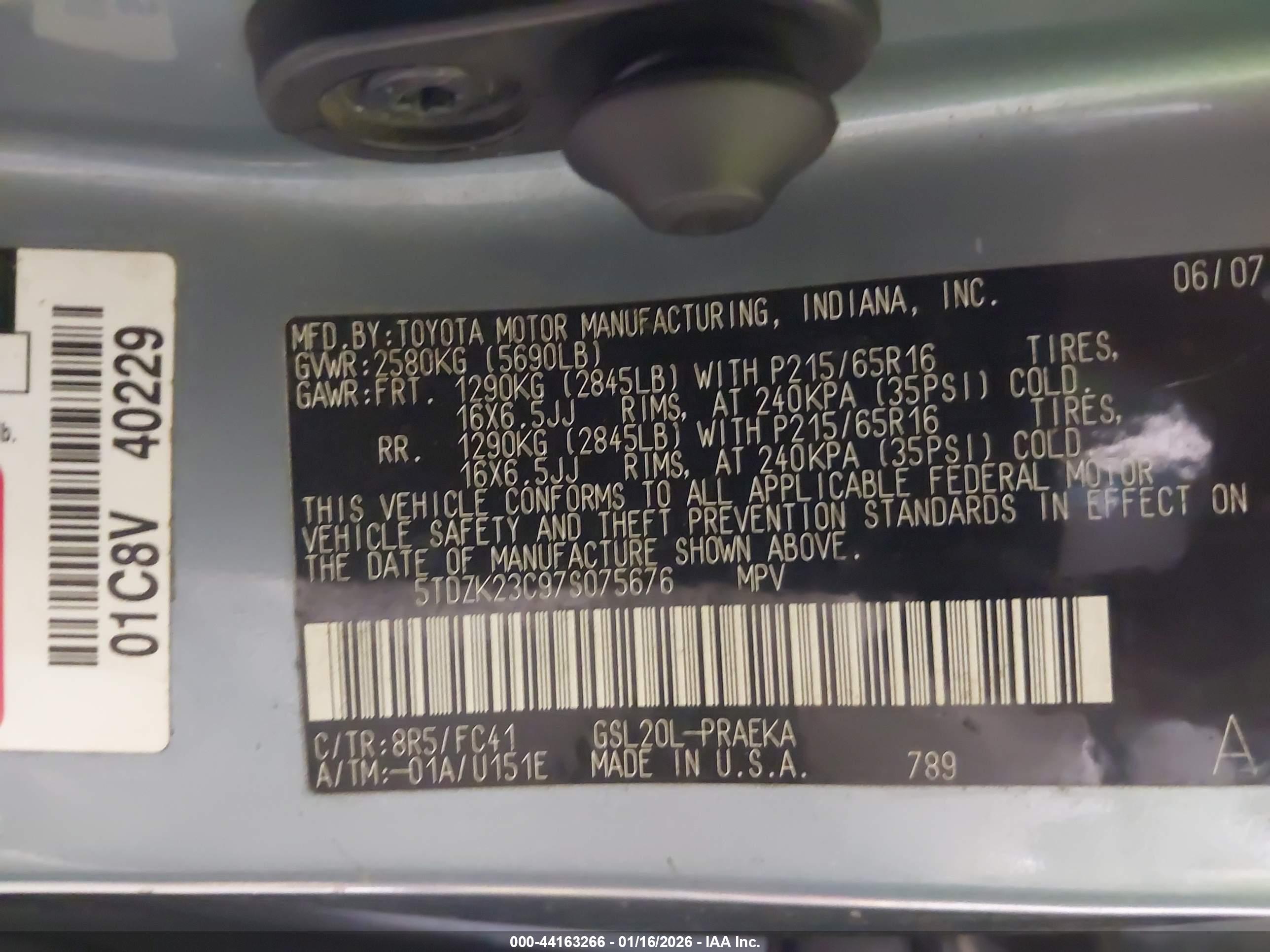 TOYOTA SIENNA image 9