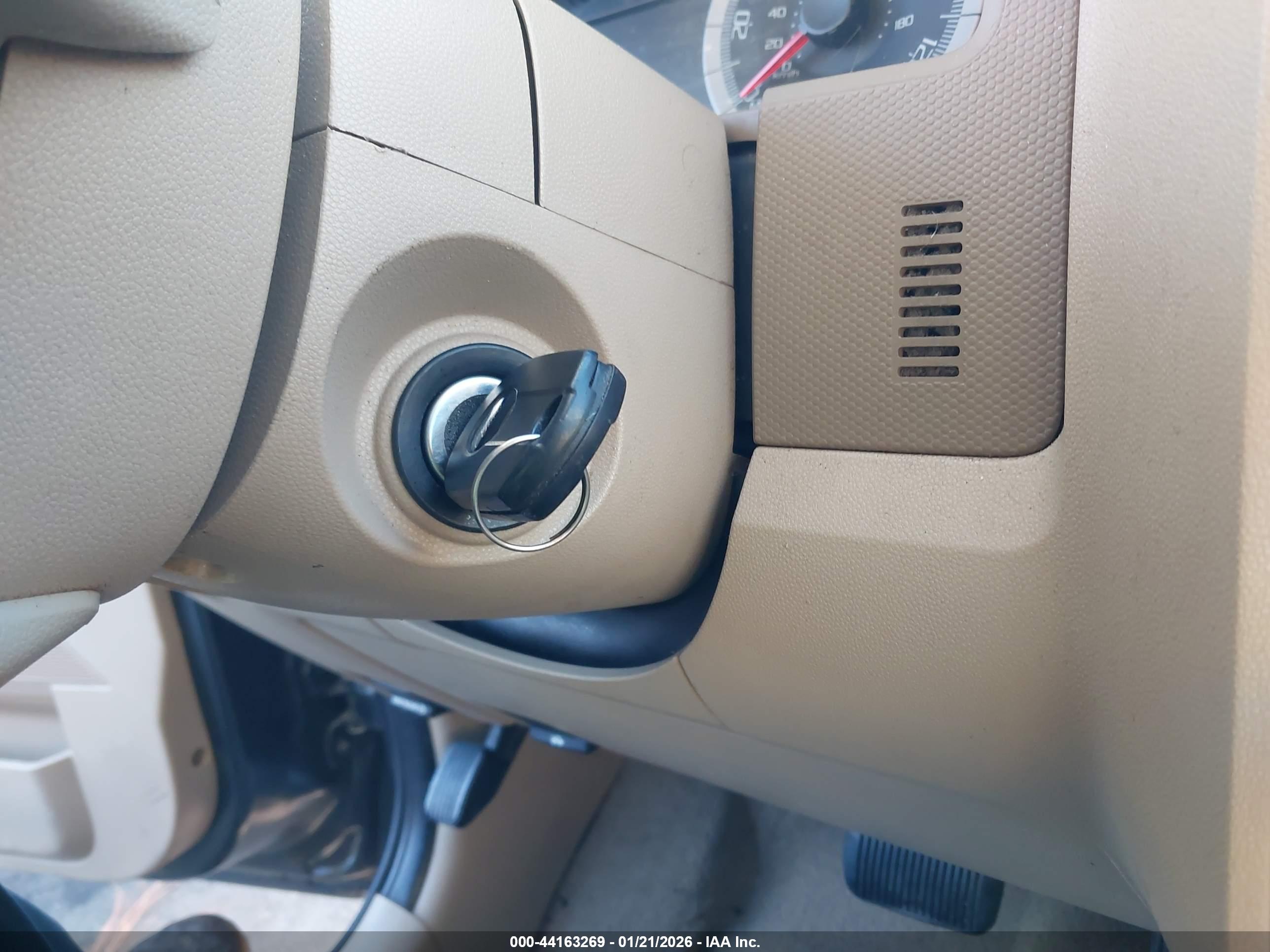 FORD ESCAPE image 11