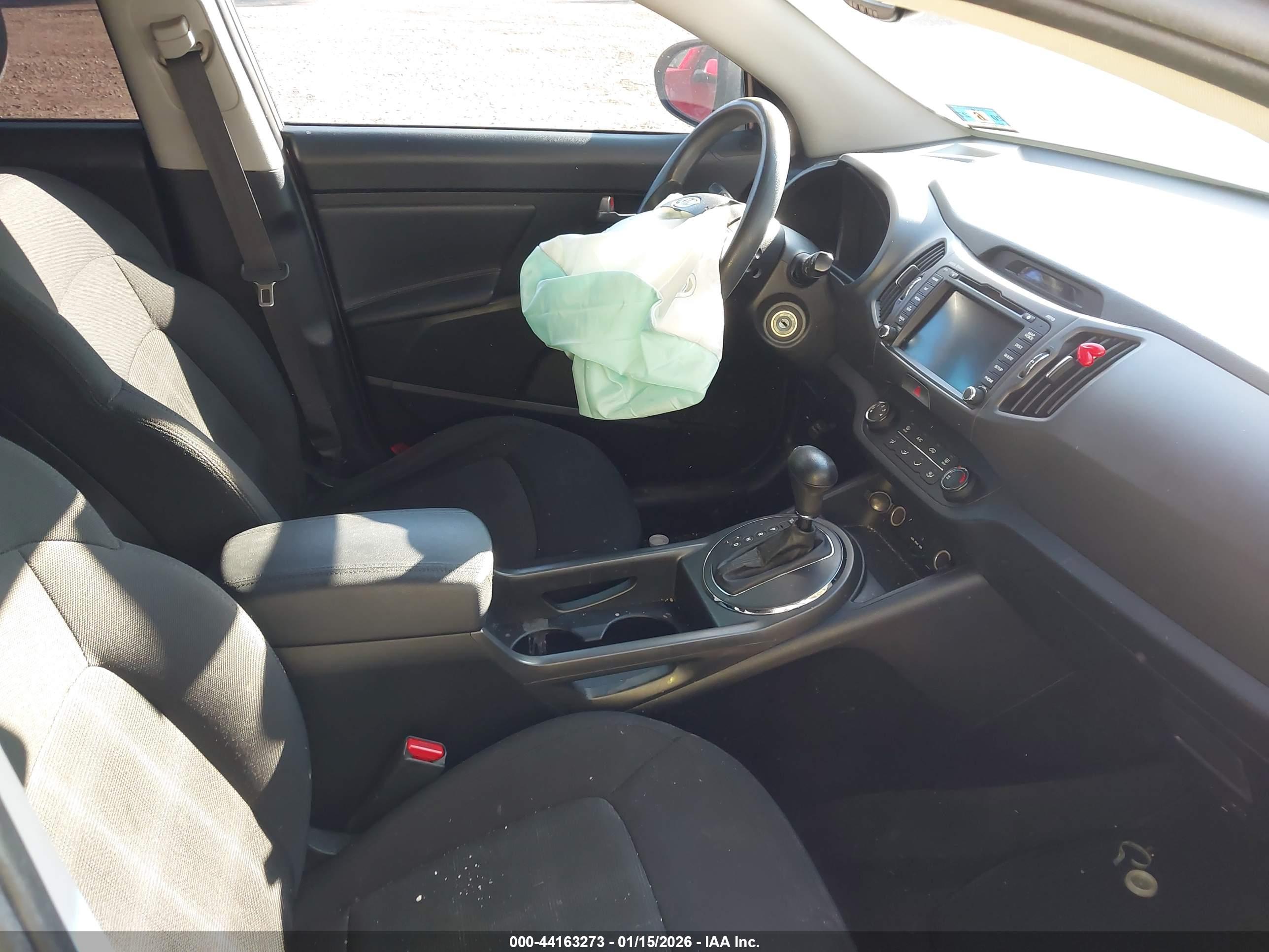 KIA SPORTAGE image 5