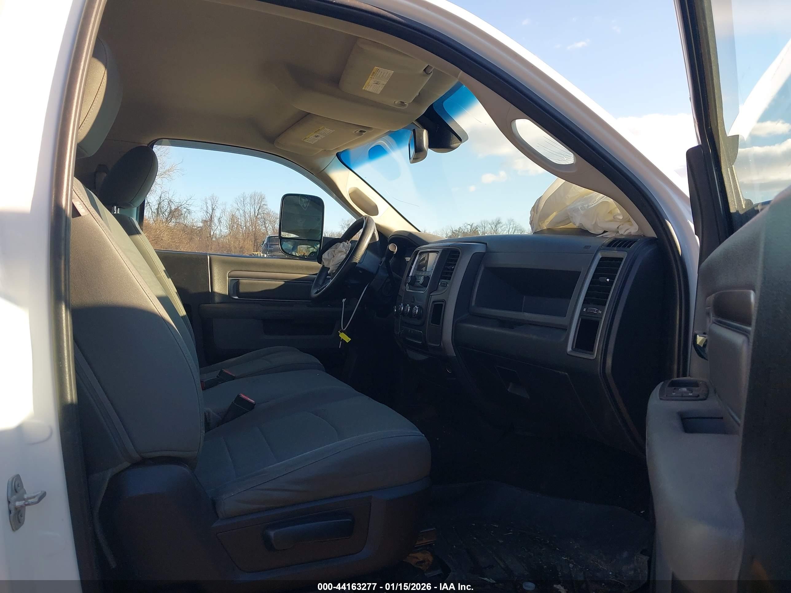 RAM 2500 image 5