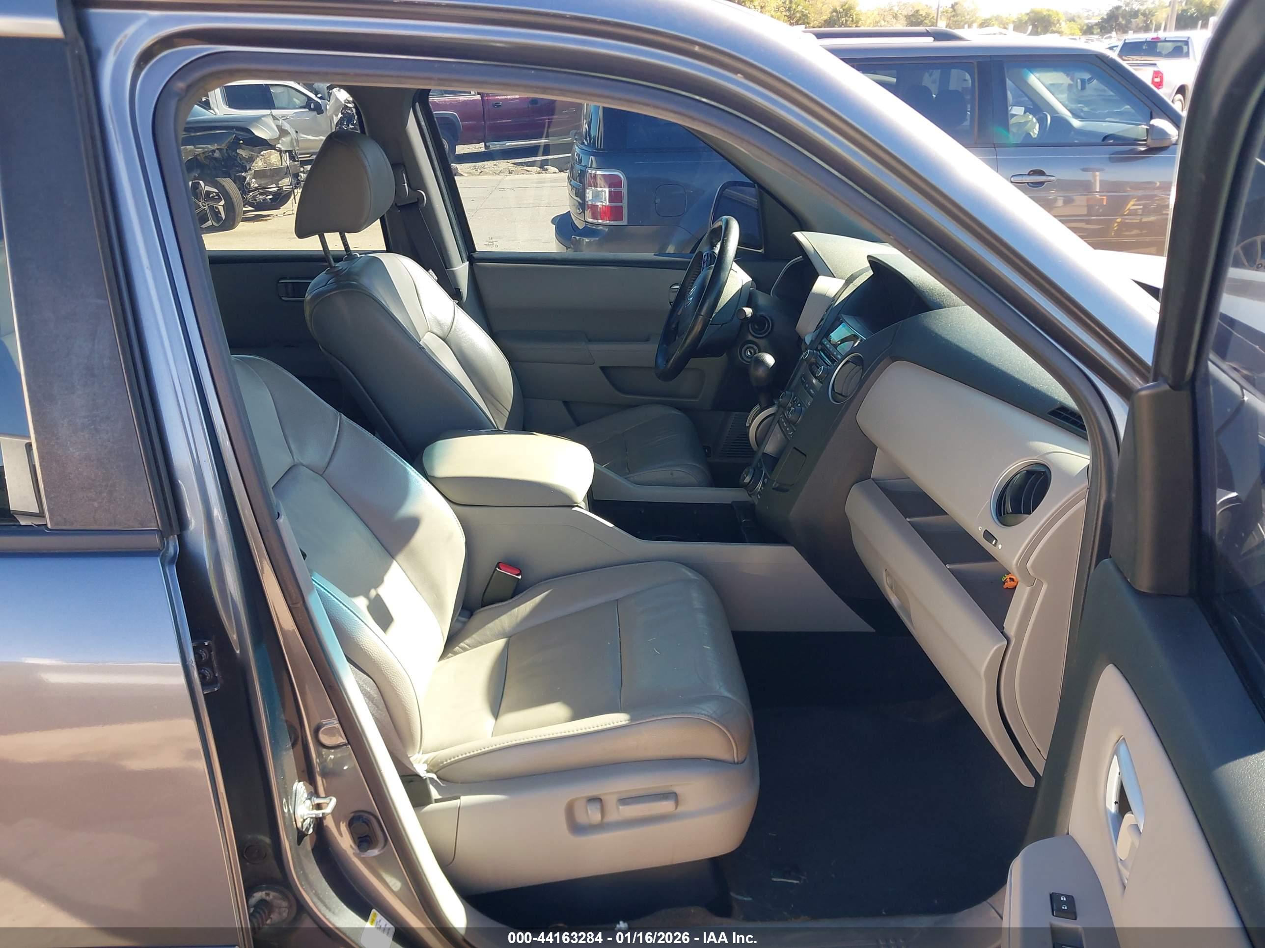 HONDA PILOT image 5