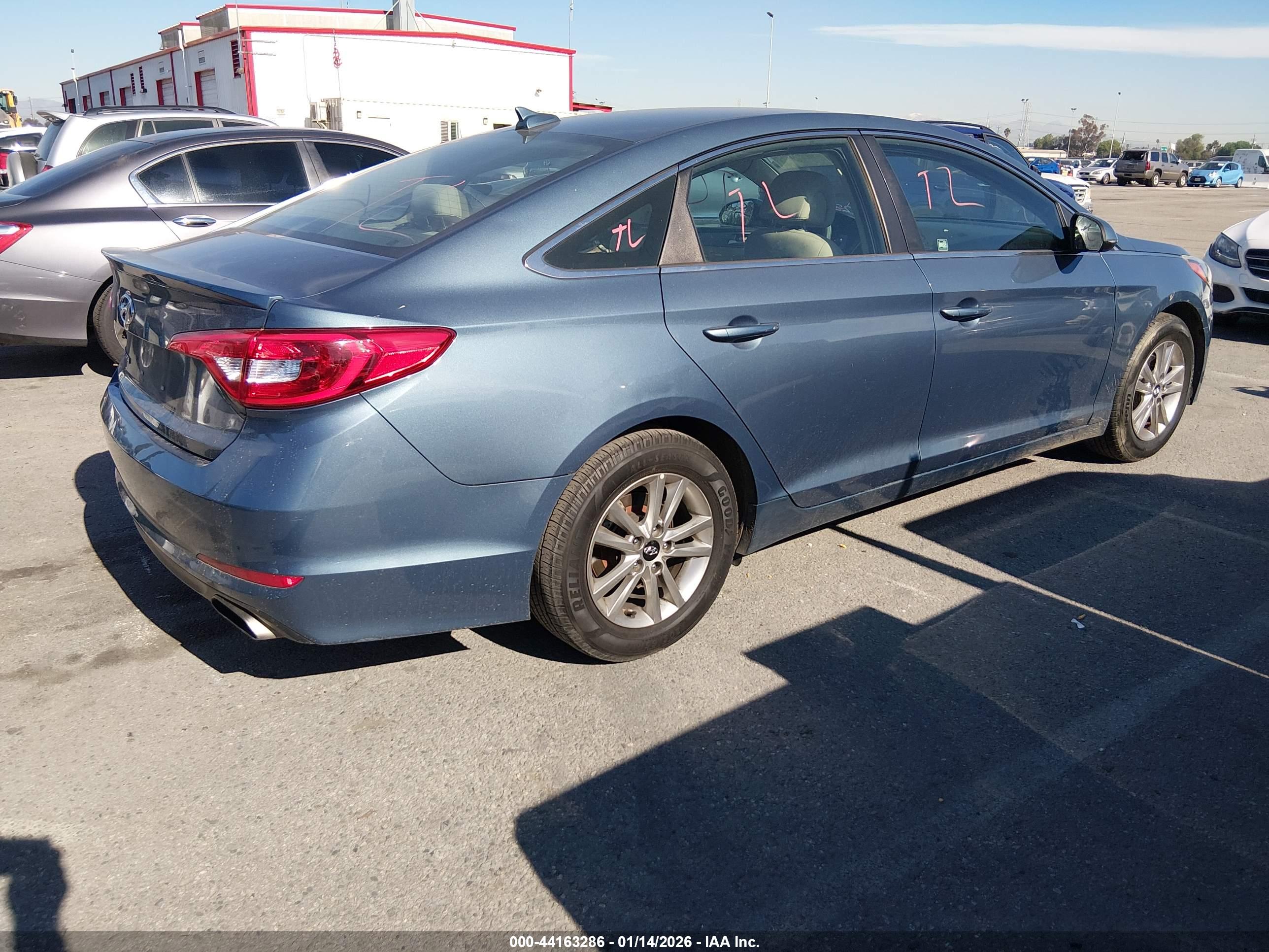 HYUNDAI SONATA image 4