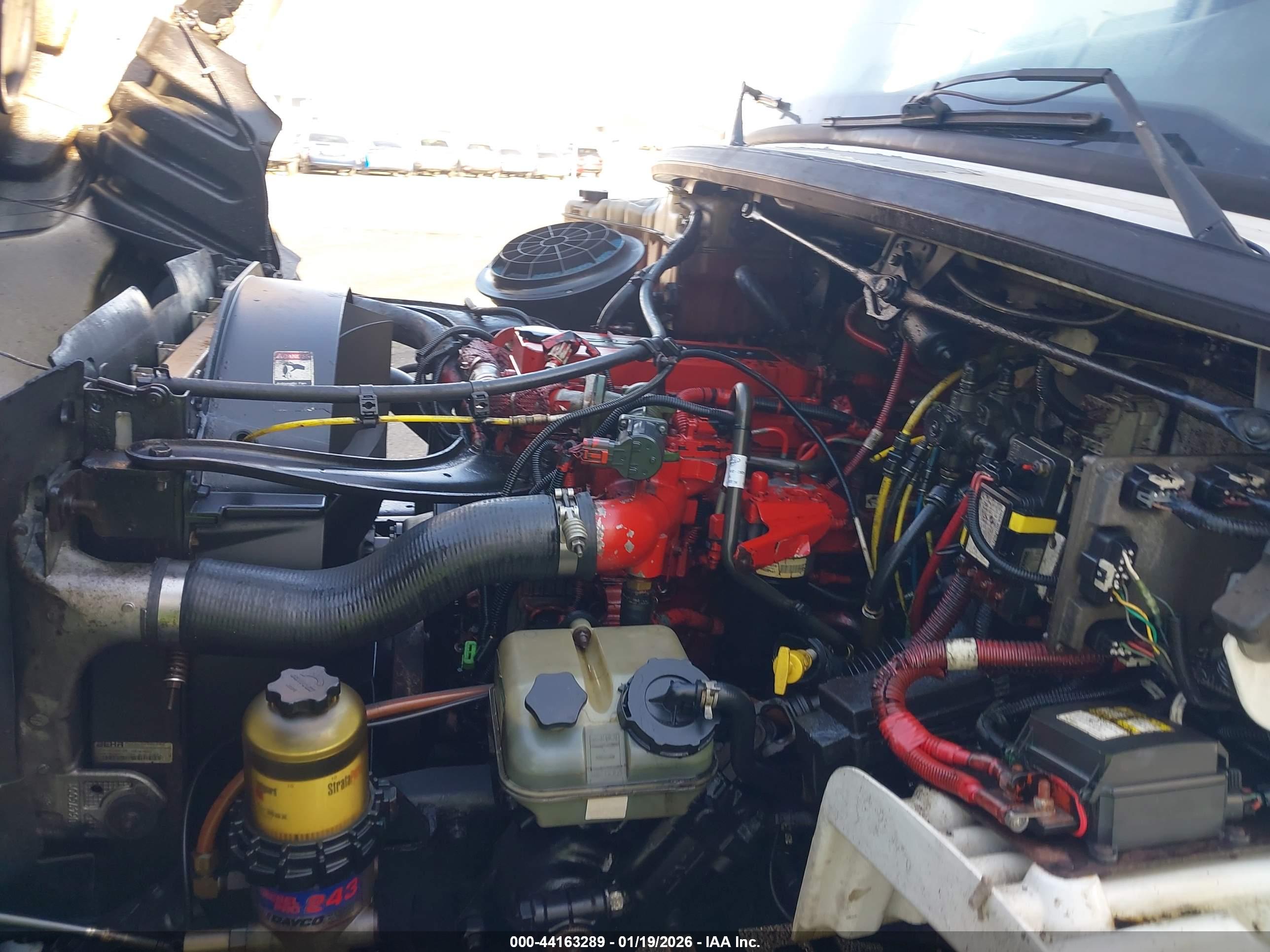 FREIGHTLINER M2 image 10