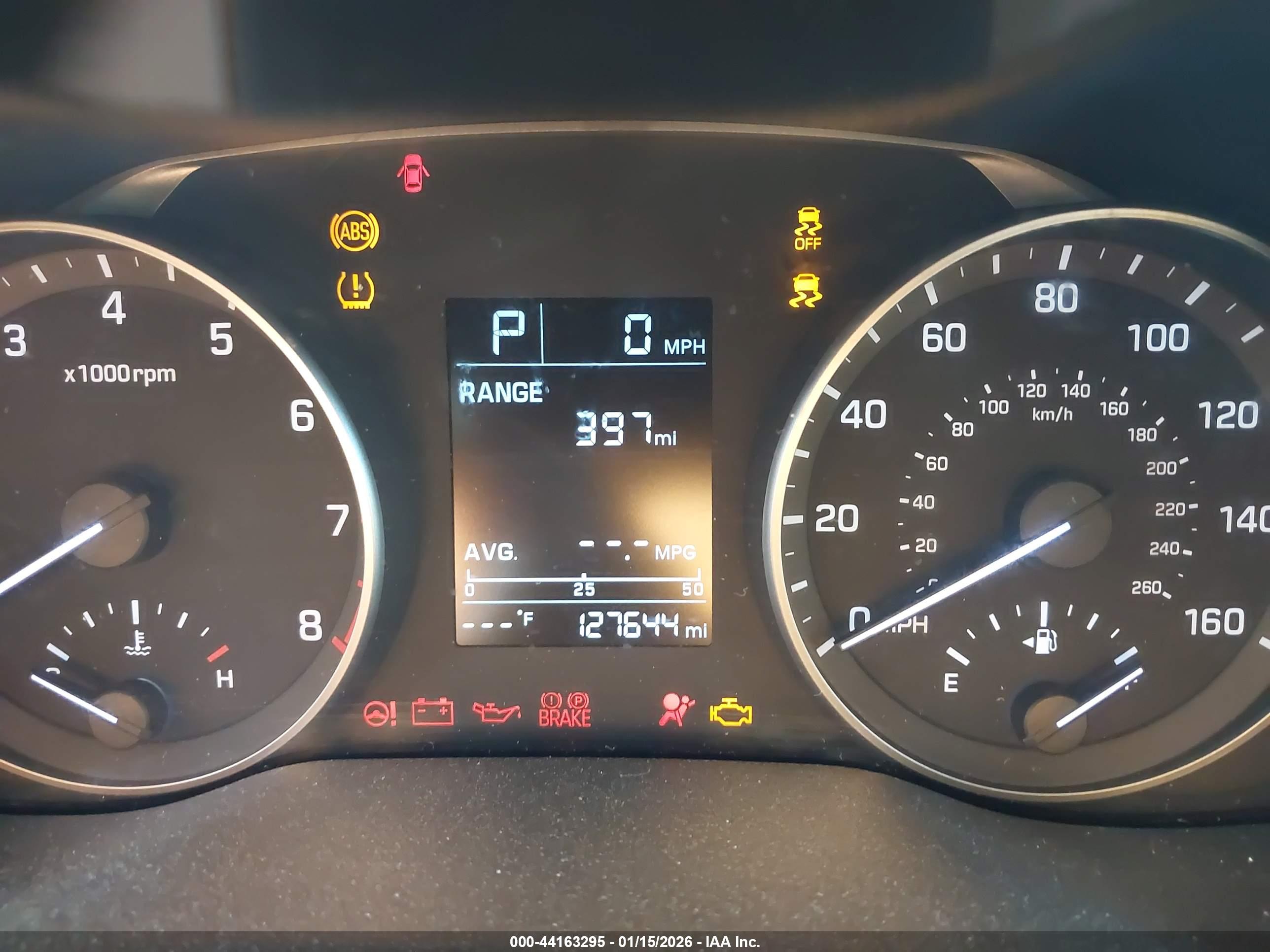 HYUNDAI ELANTRA image 7