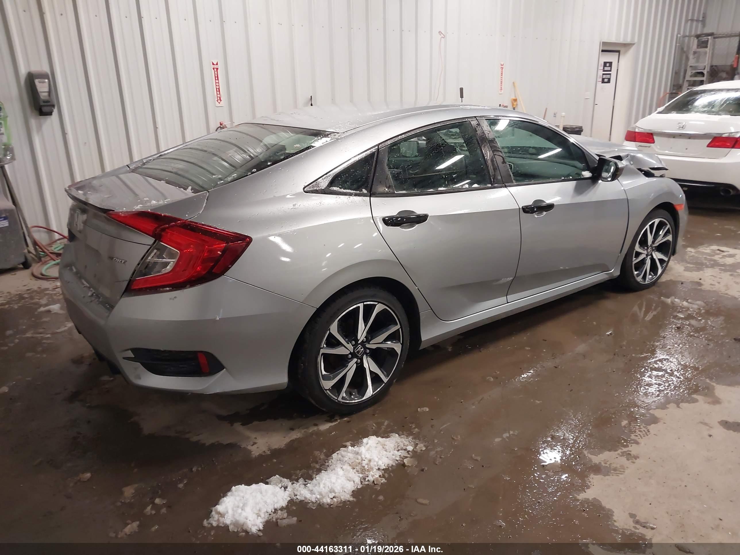 HONDA CIVIC image 4
