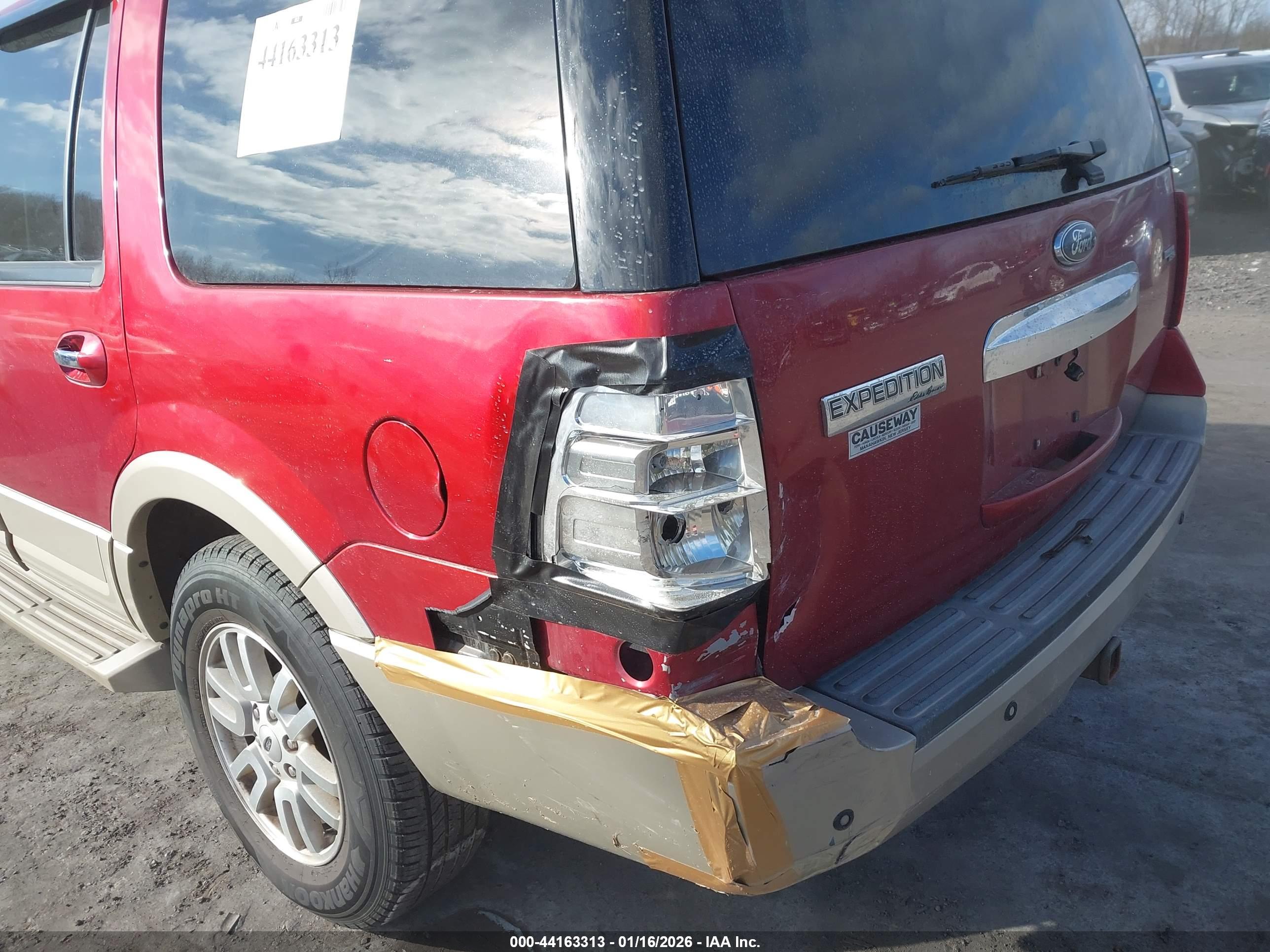 FORD EXPEDITION image 6