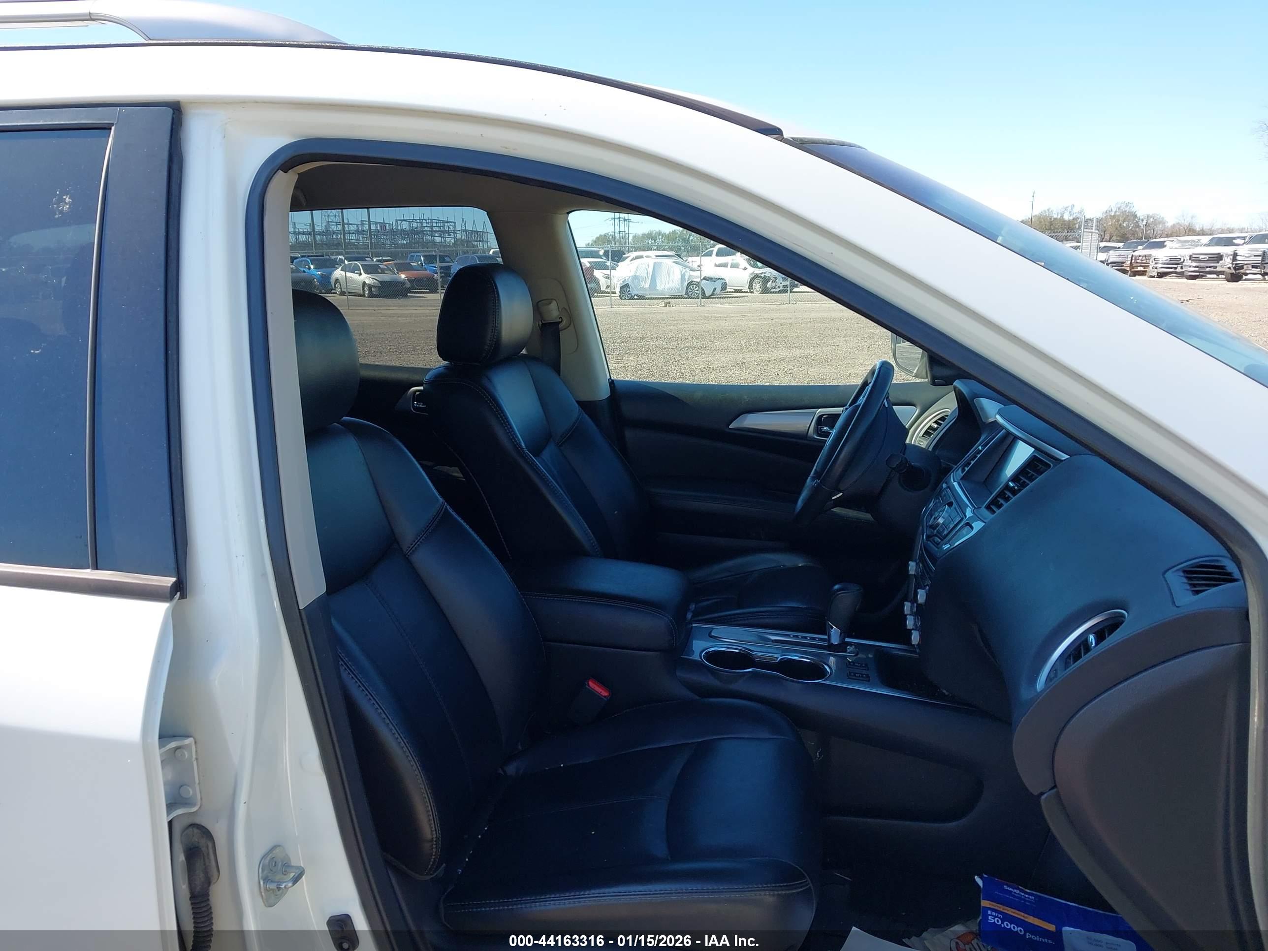 NISSAN PATHFINDER image 5