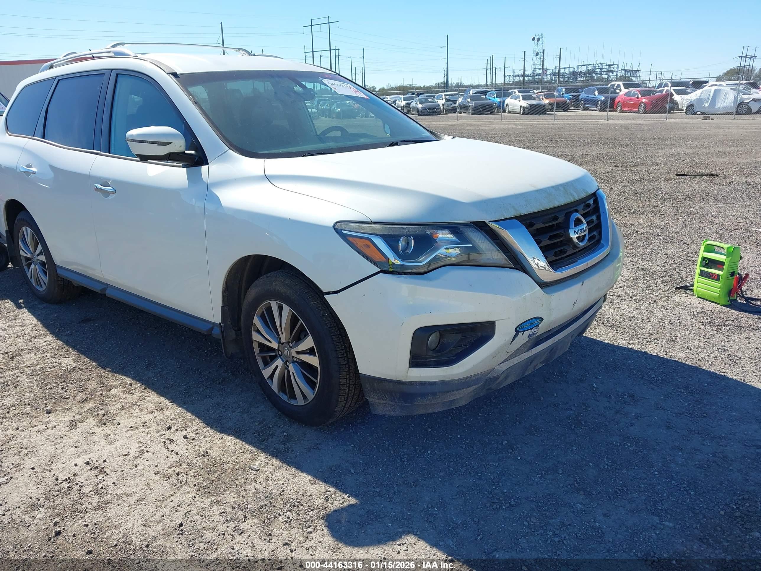 NISSAN PATHFINDER image 6