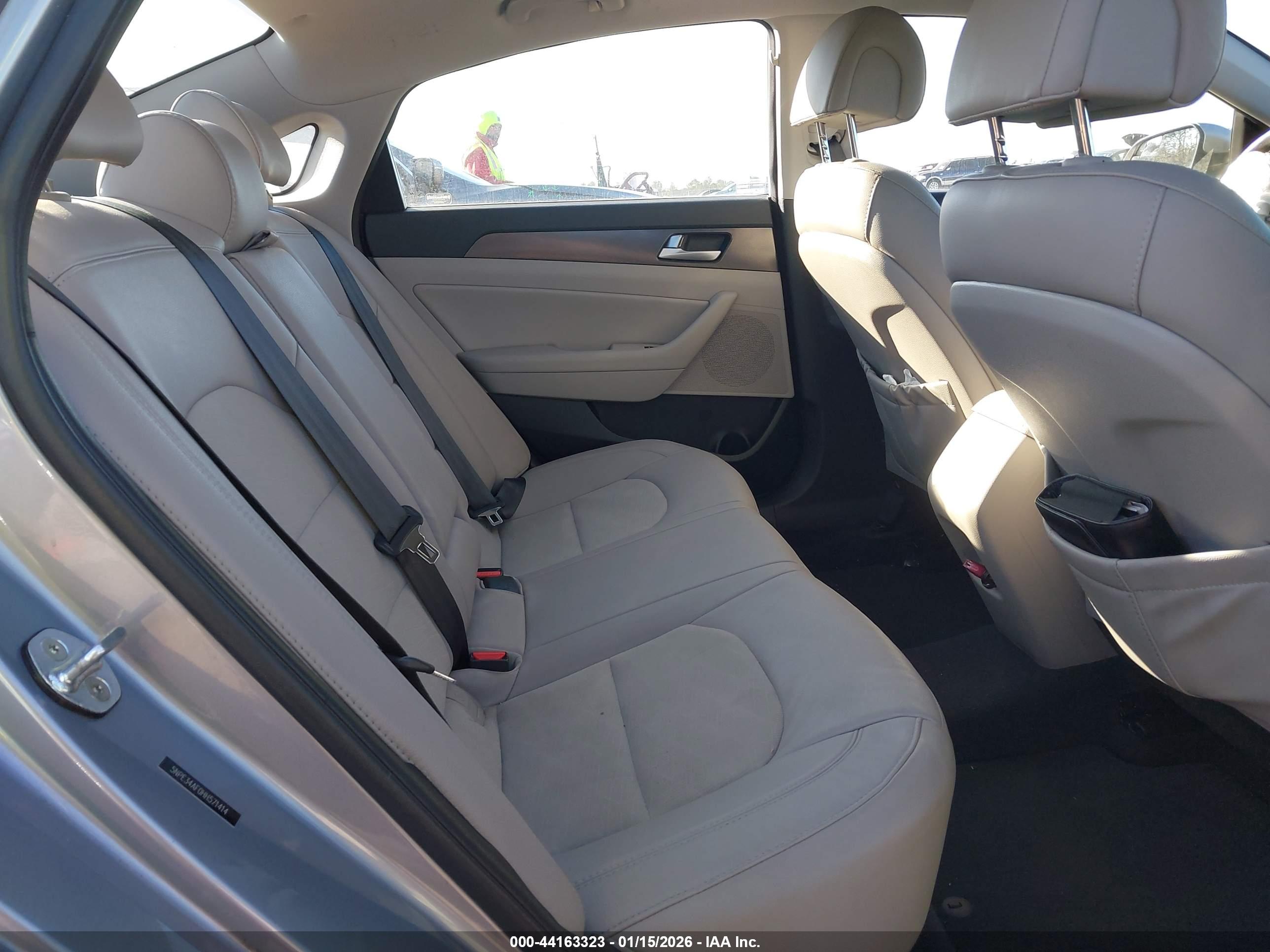 HYUNDAI SONATA image 8