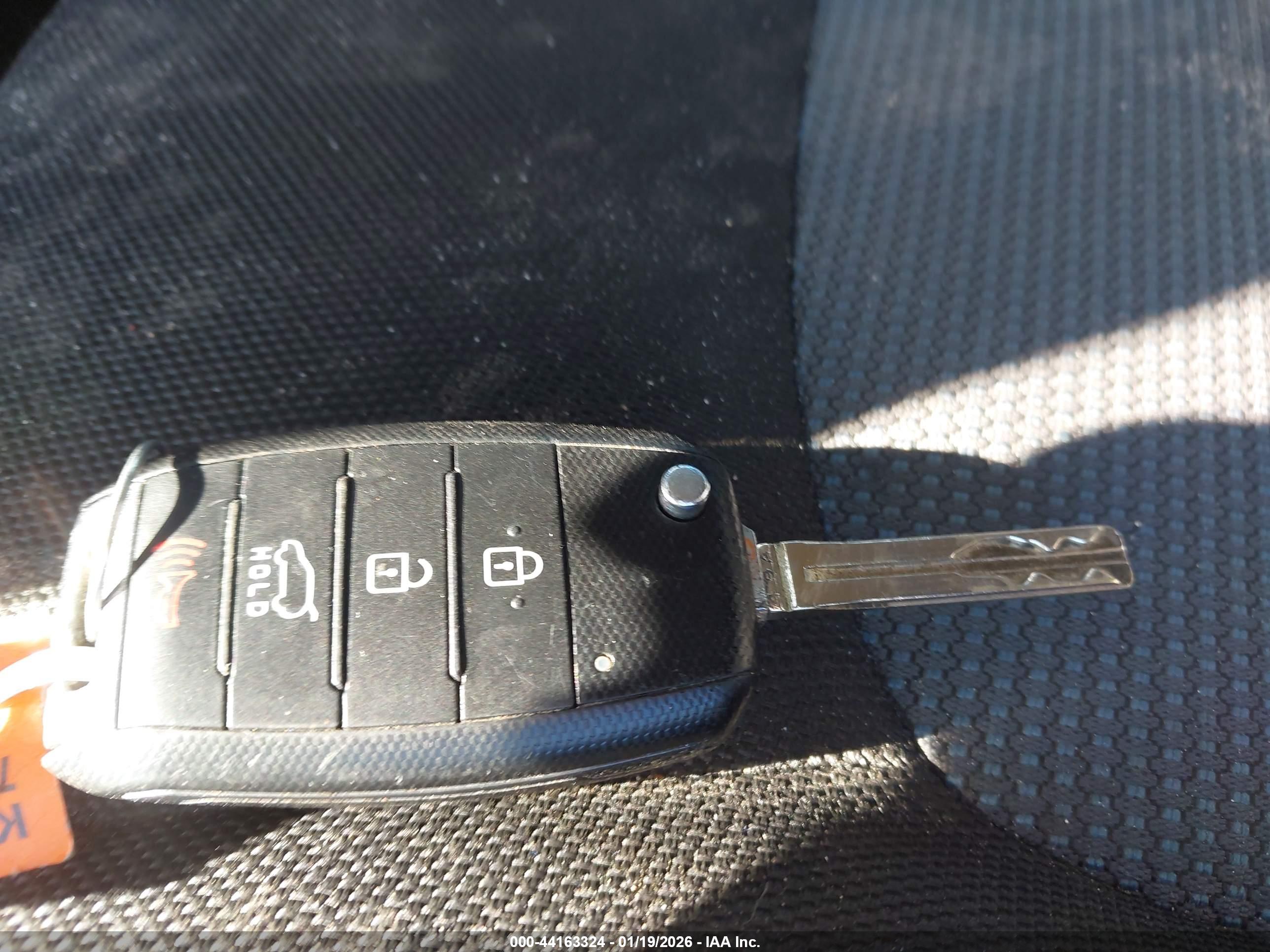 KIA SPORTAGE image 11