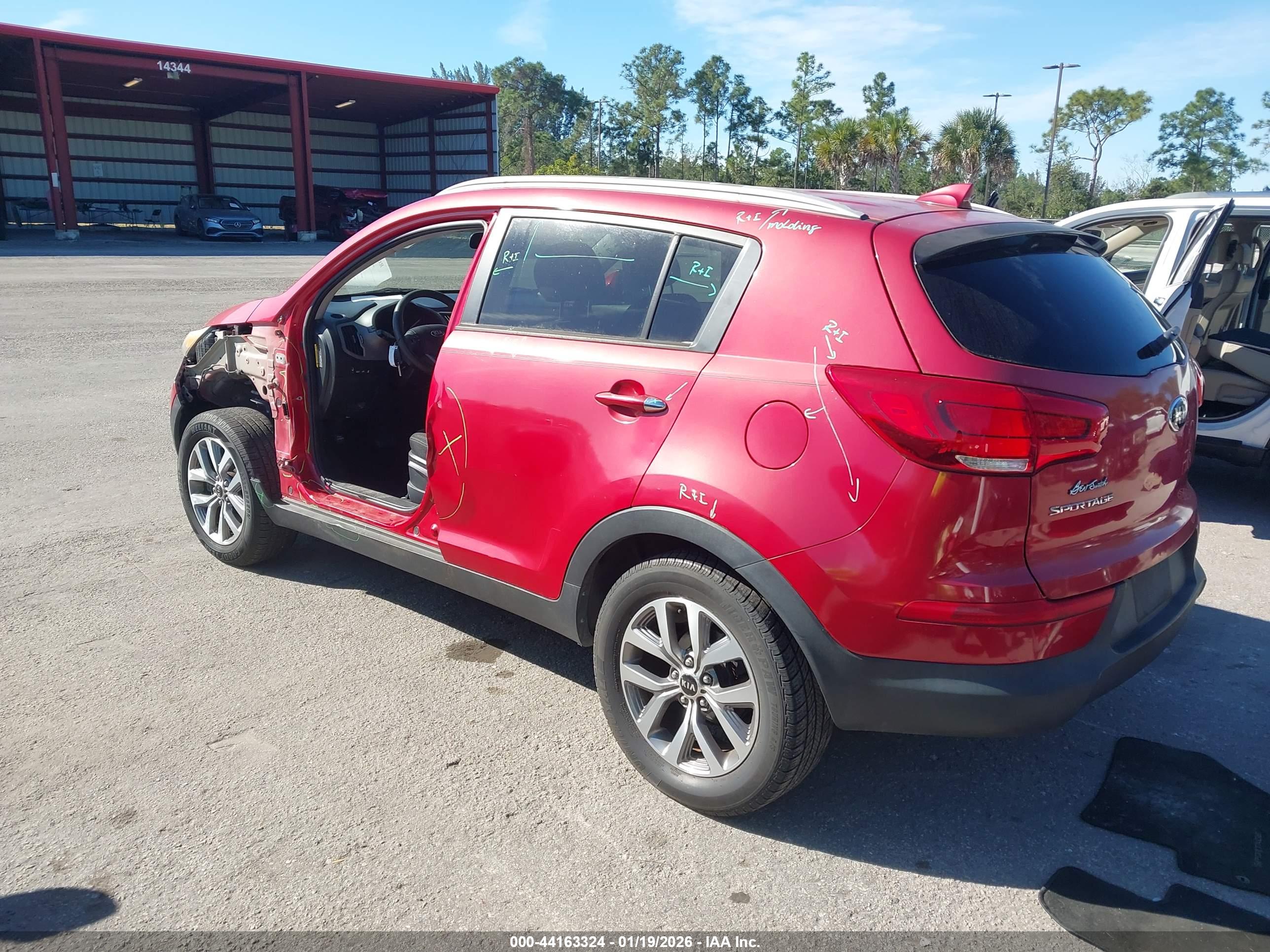 KIA SPORTAGE image 3