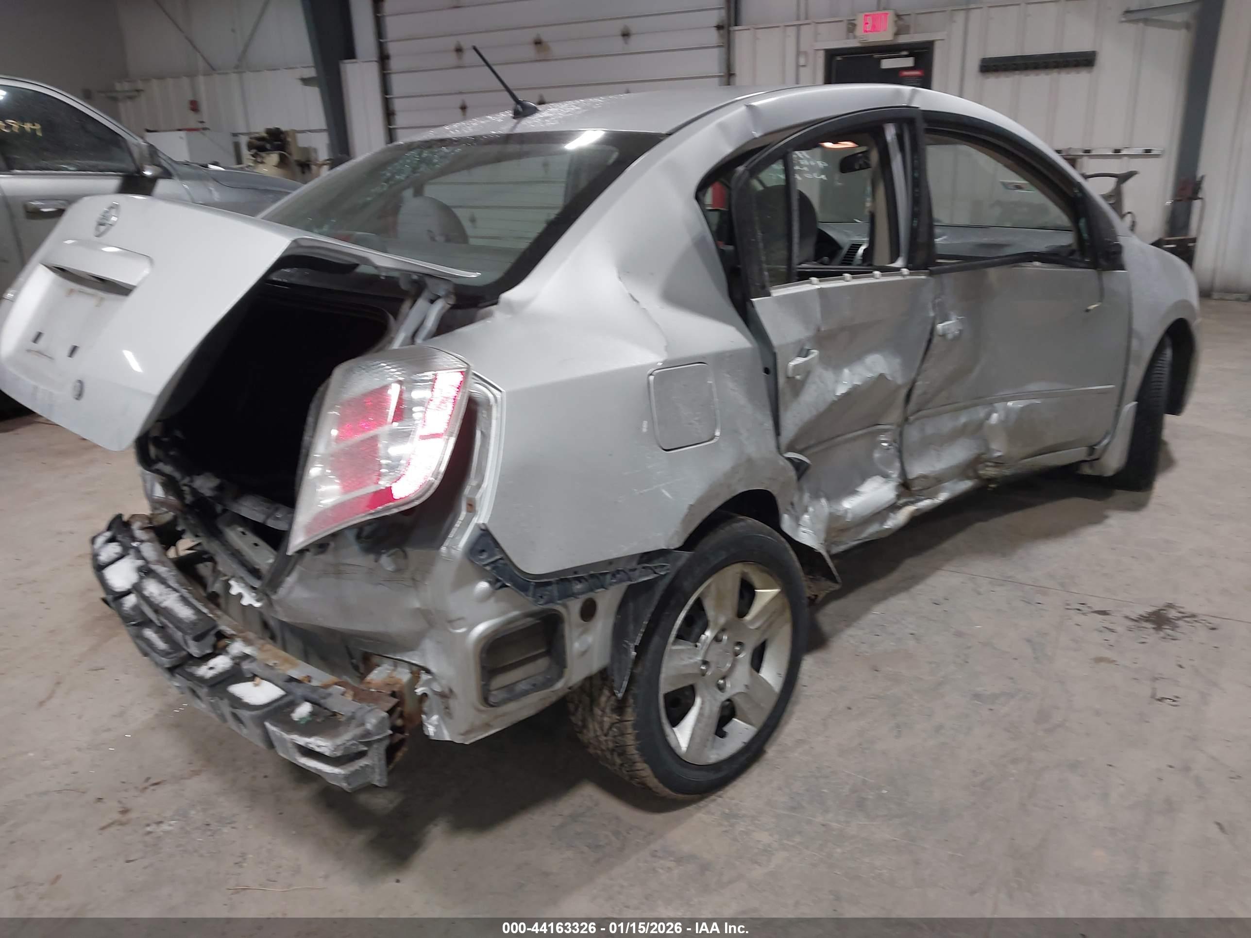 NISSAN SENTRA image 4