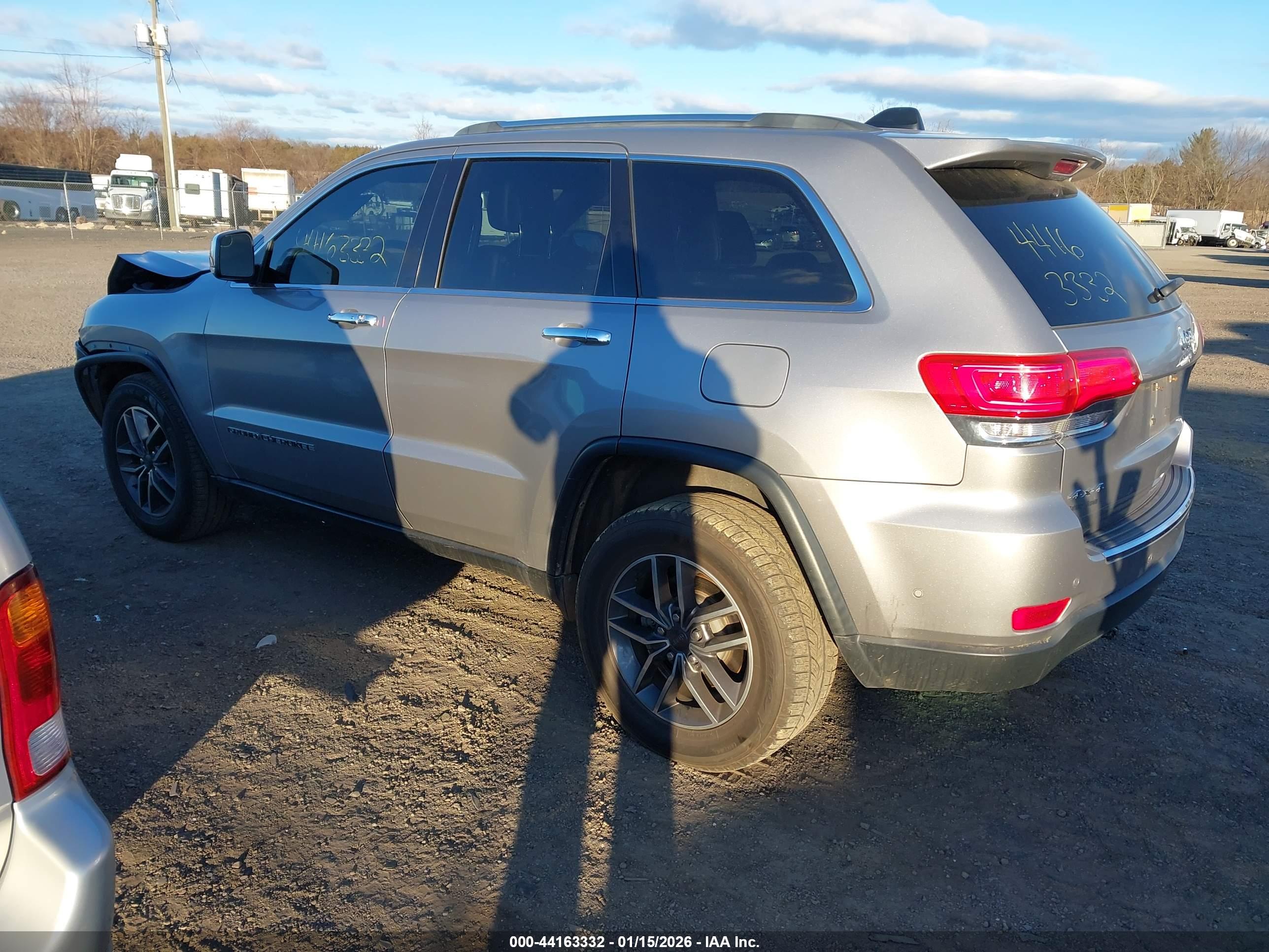 JEEP GRAND image 3