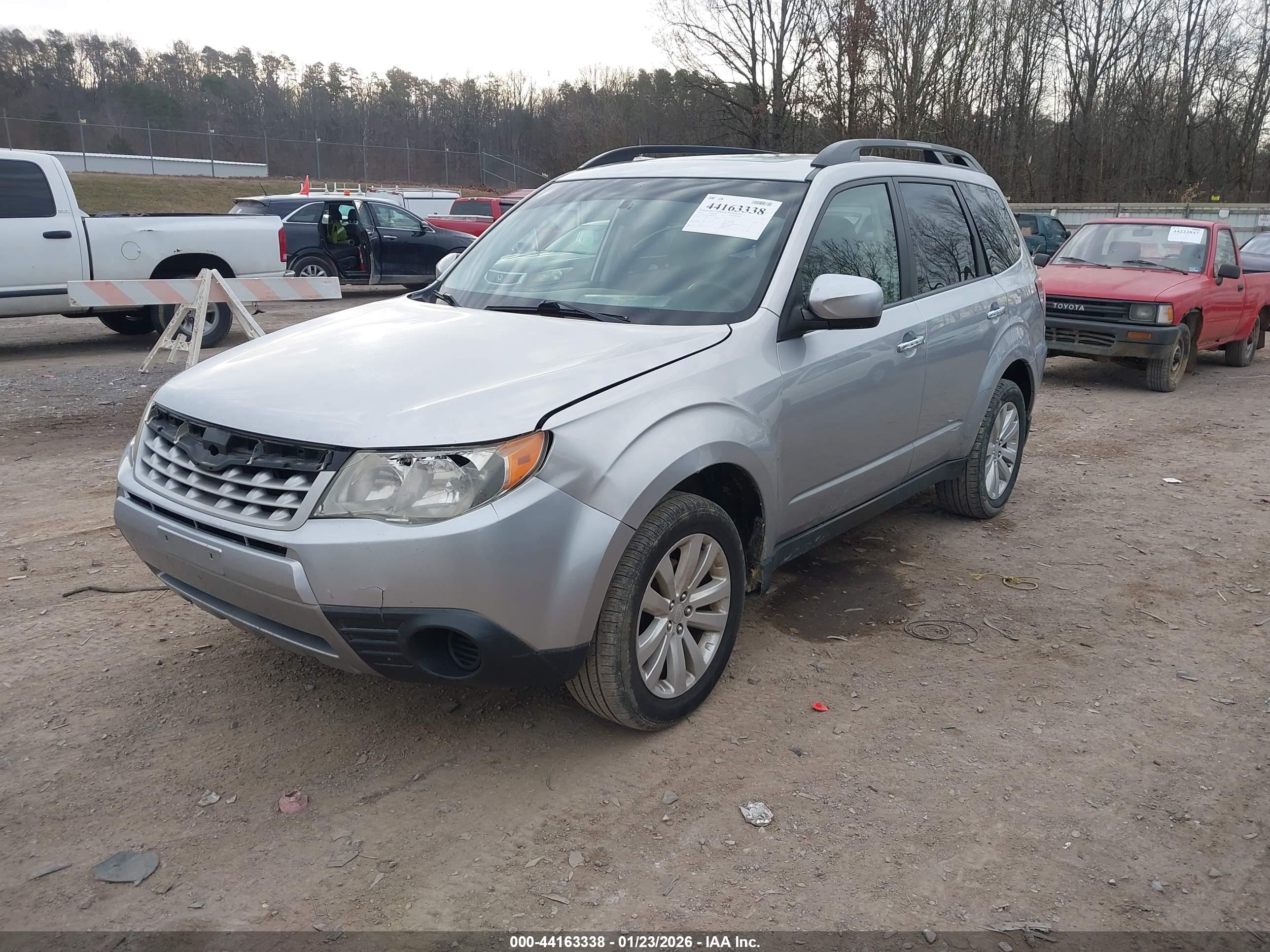 SUBARU FORESTER image 2