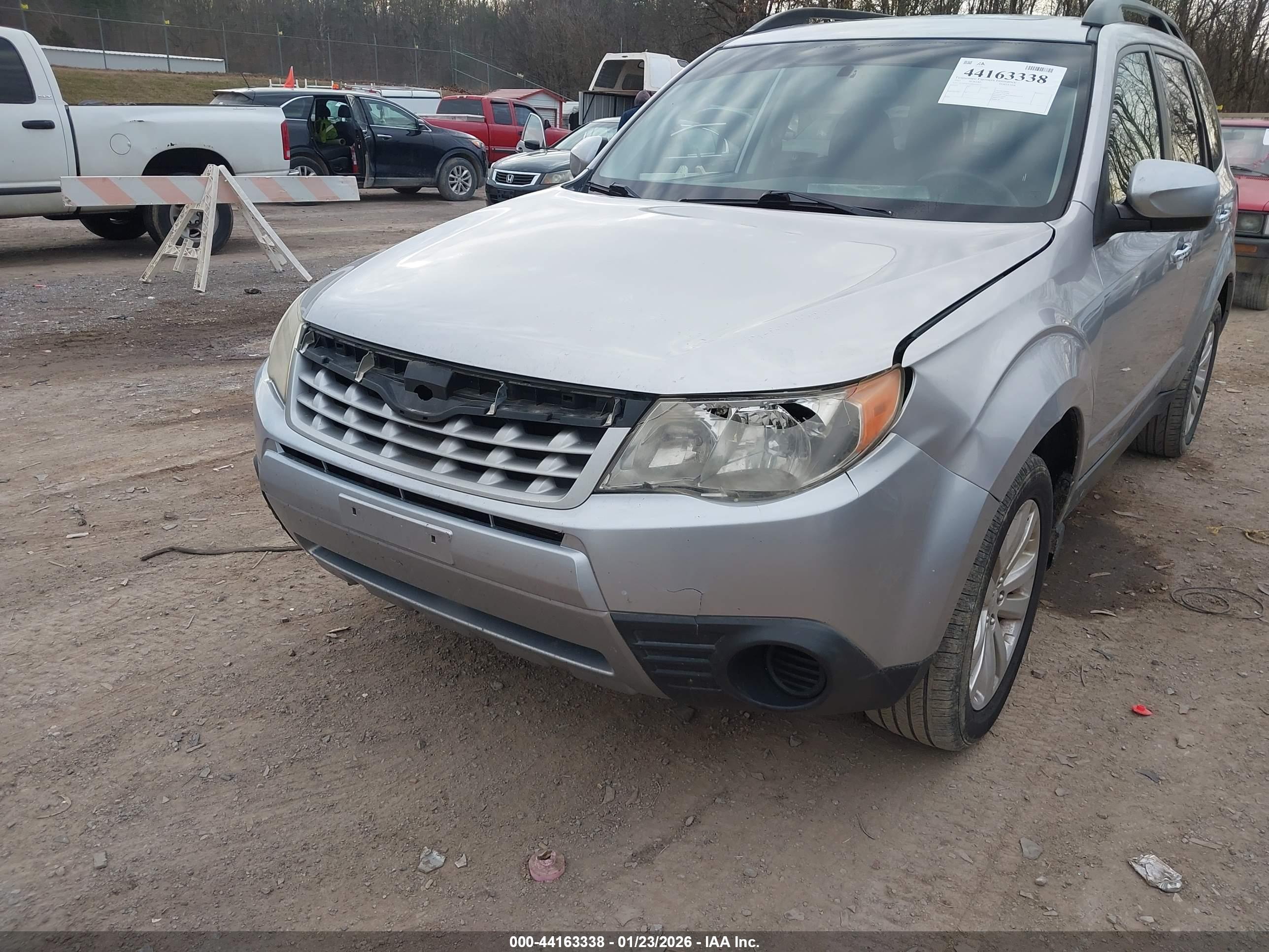 SUBARU FORESTER image 6