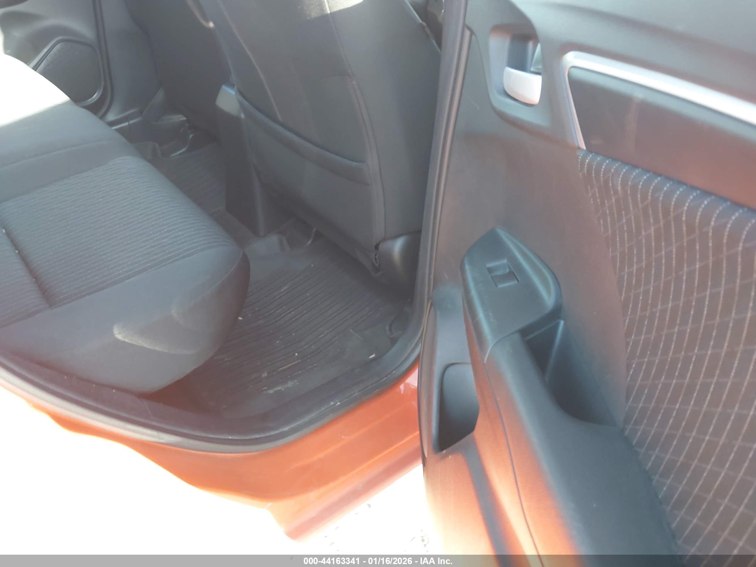 HONDA FIT image 8