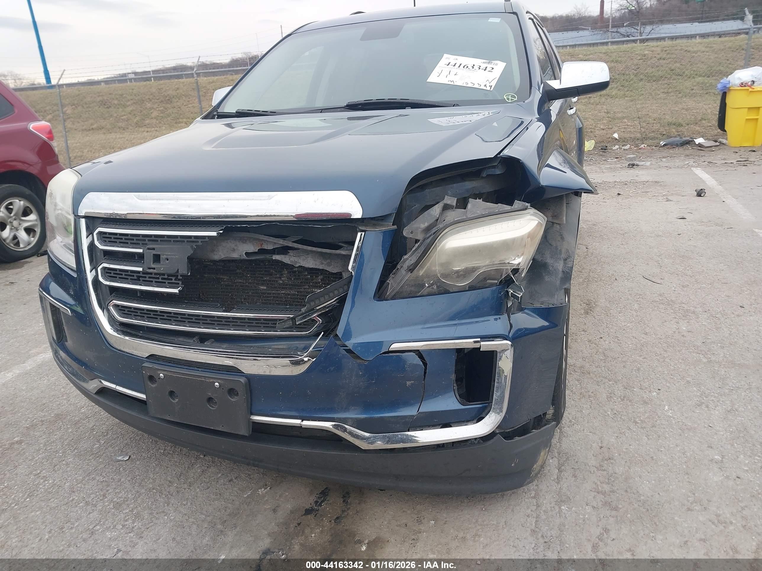 GMC TERRAIN image 6